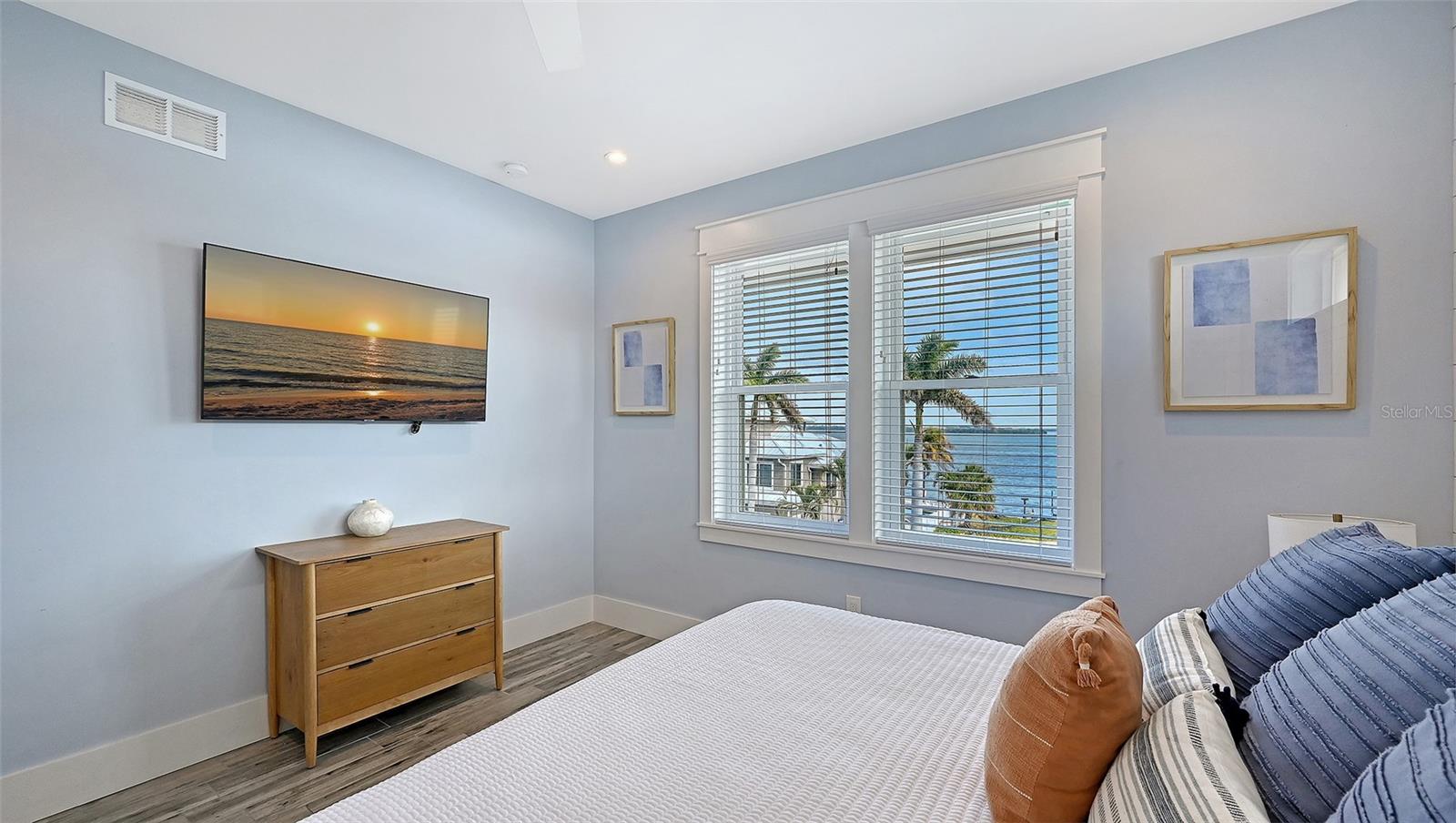 Image 34 of 99 For 2206 Avenue A