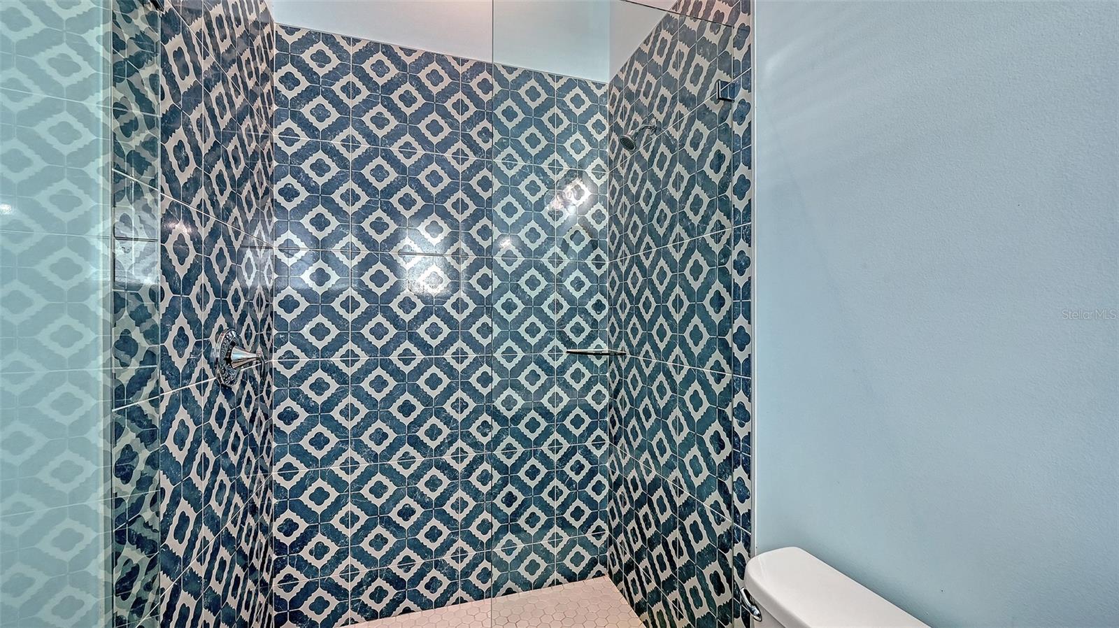 Image 40 of 99 For 2206 Avenue A