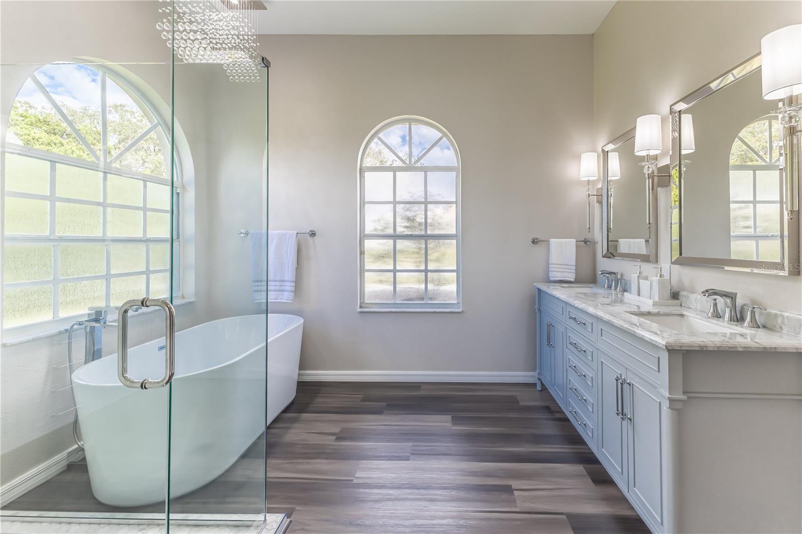 Image 10 of 22 For 12230 Padron Boulevard