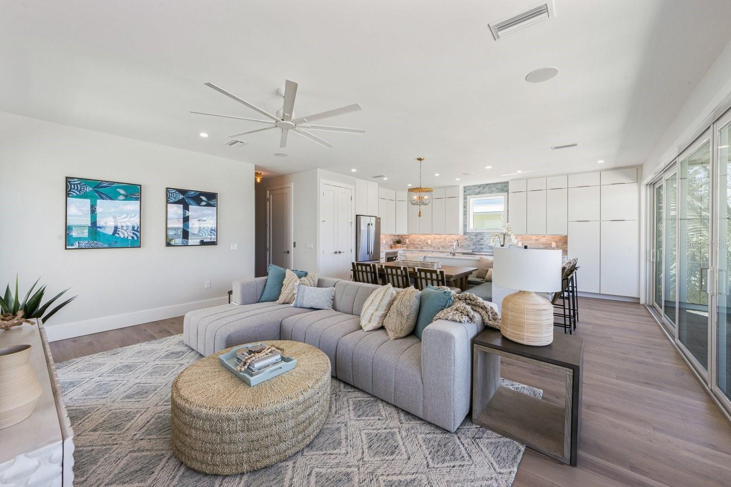 Image 11 of 58 For 870 Shore Drive