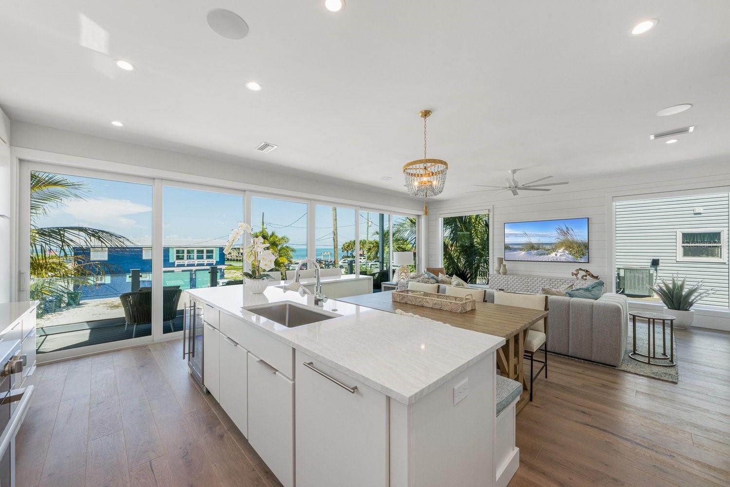 Image 15 of 58 For 870 Shore Drive