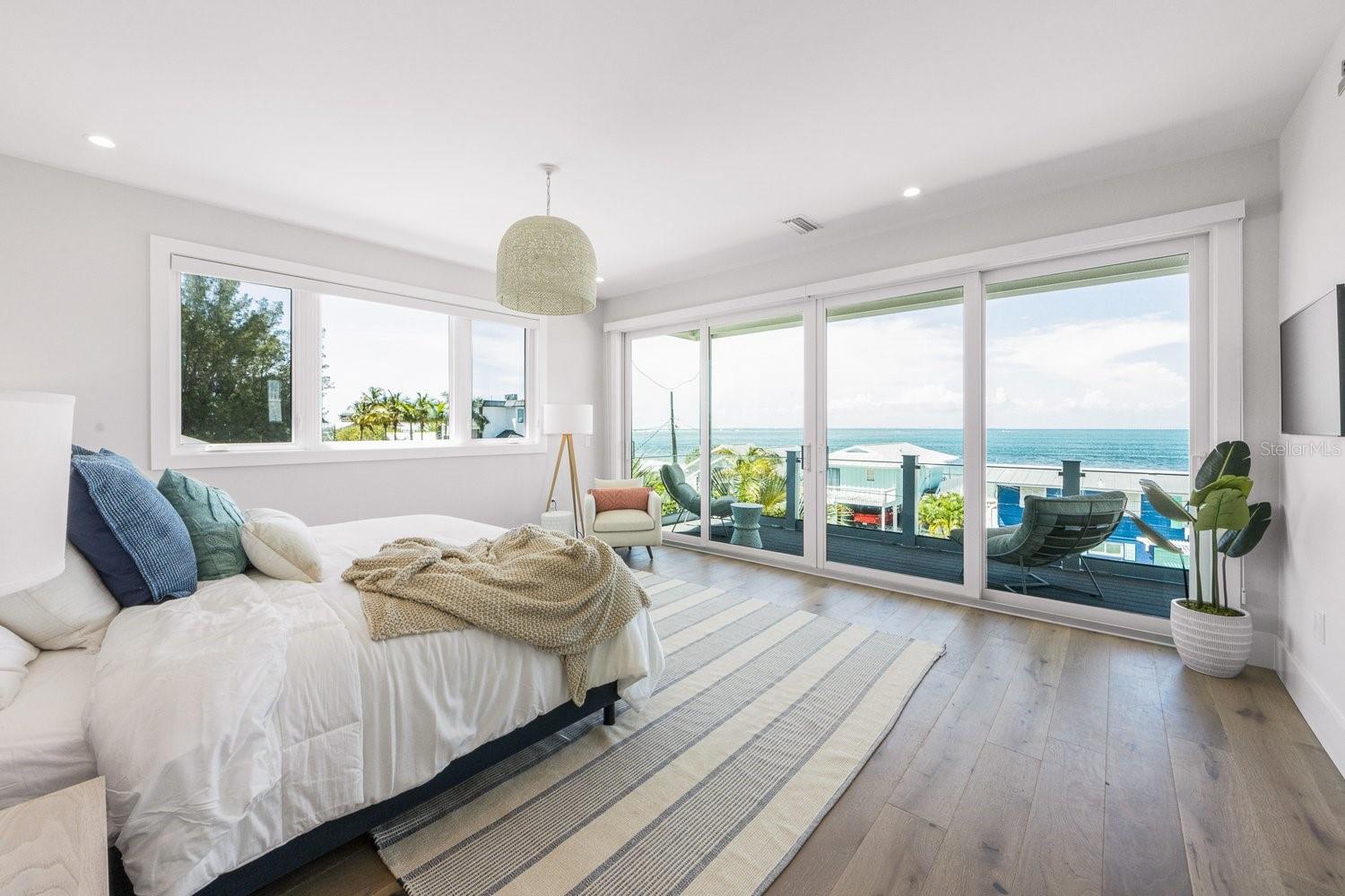 Image 28 of 58 For 870 Shore Drive