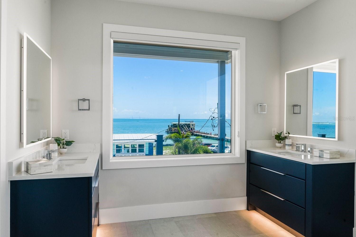 Image 36 of 58 For 870 Shore Drive