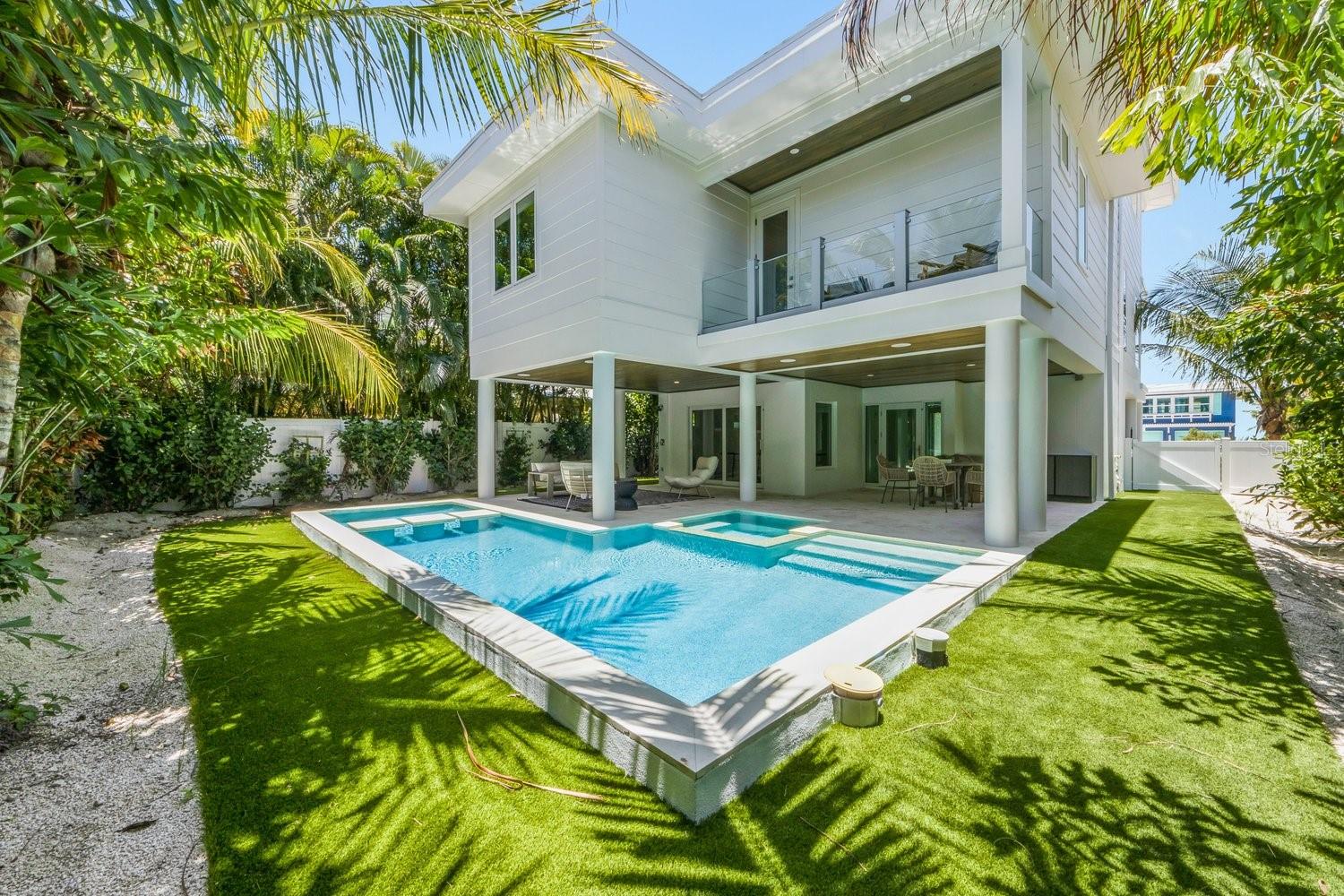 Image 50 of 58 For 870 Shore Drive