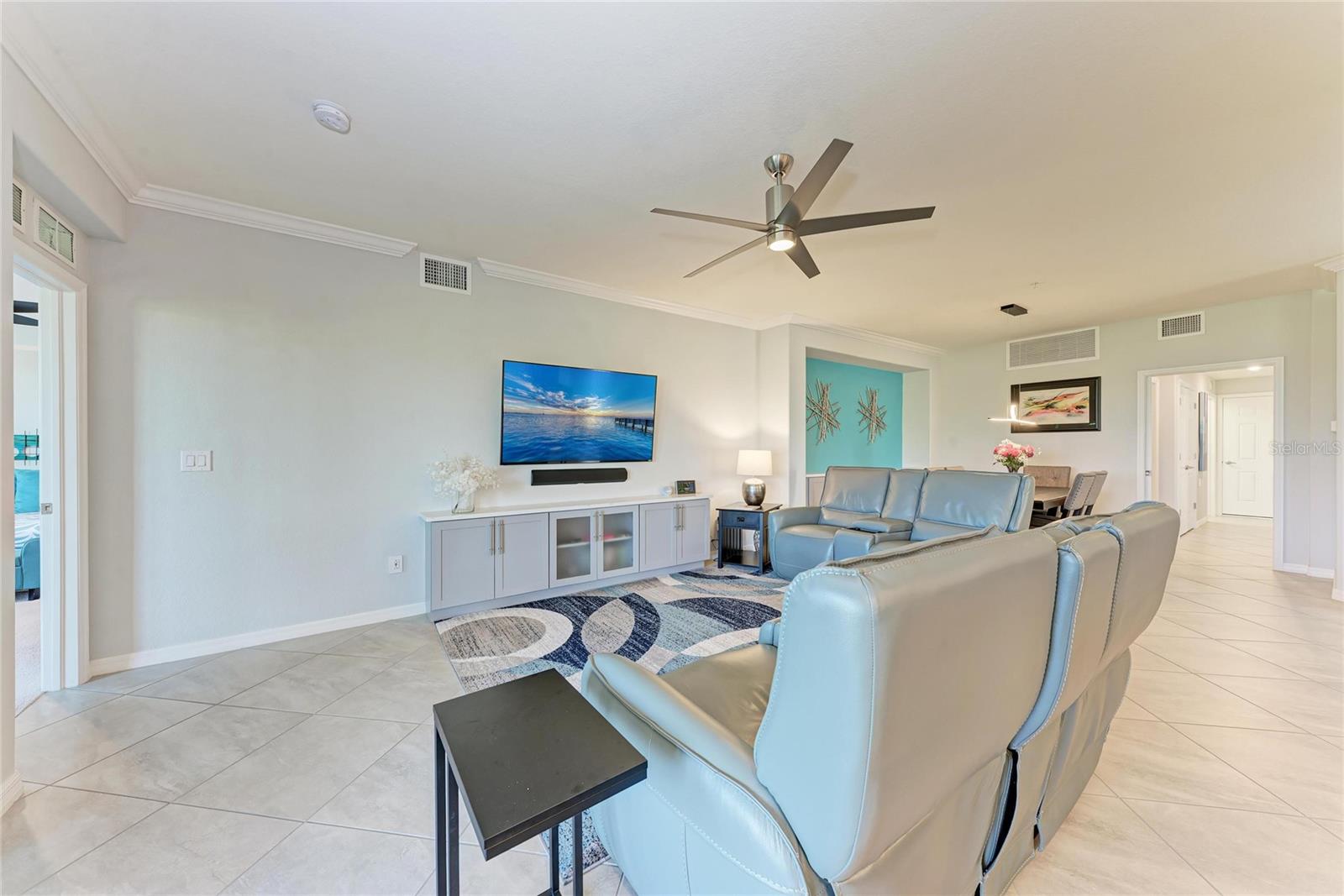 Image 11 of 90 For 18117 Gawthrop Drive 101