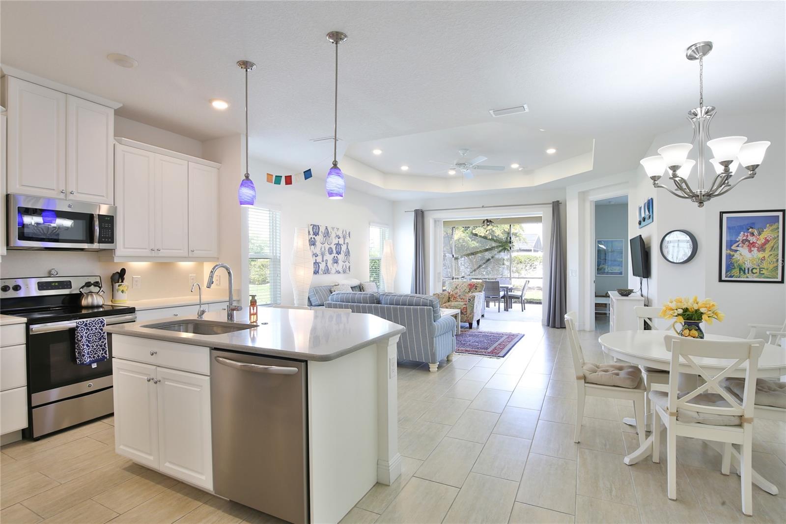 Image 5 of 40 For 7016 Playa Bella Drive