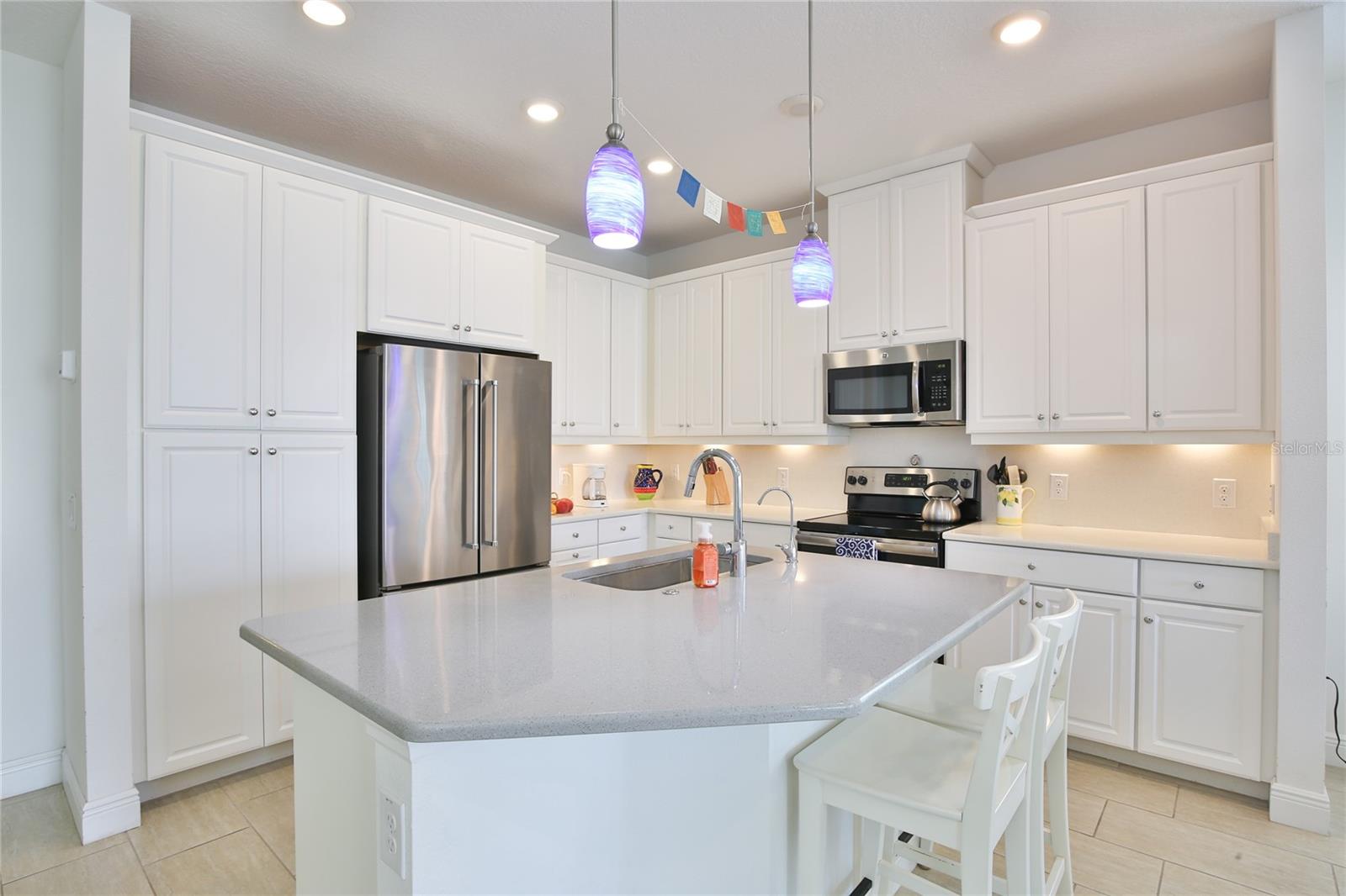 Image 6 of 40 For 7016 Playa Bella Drive