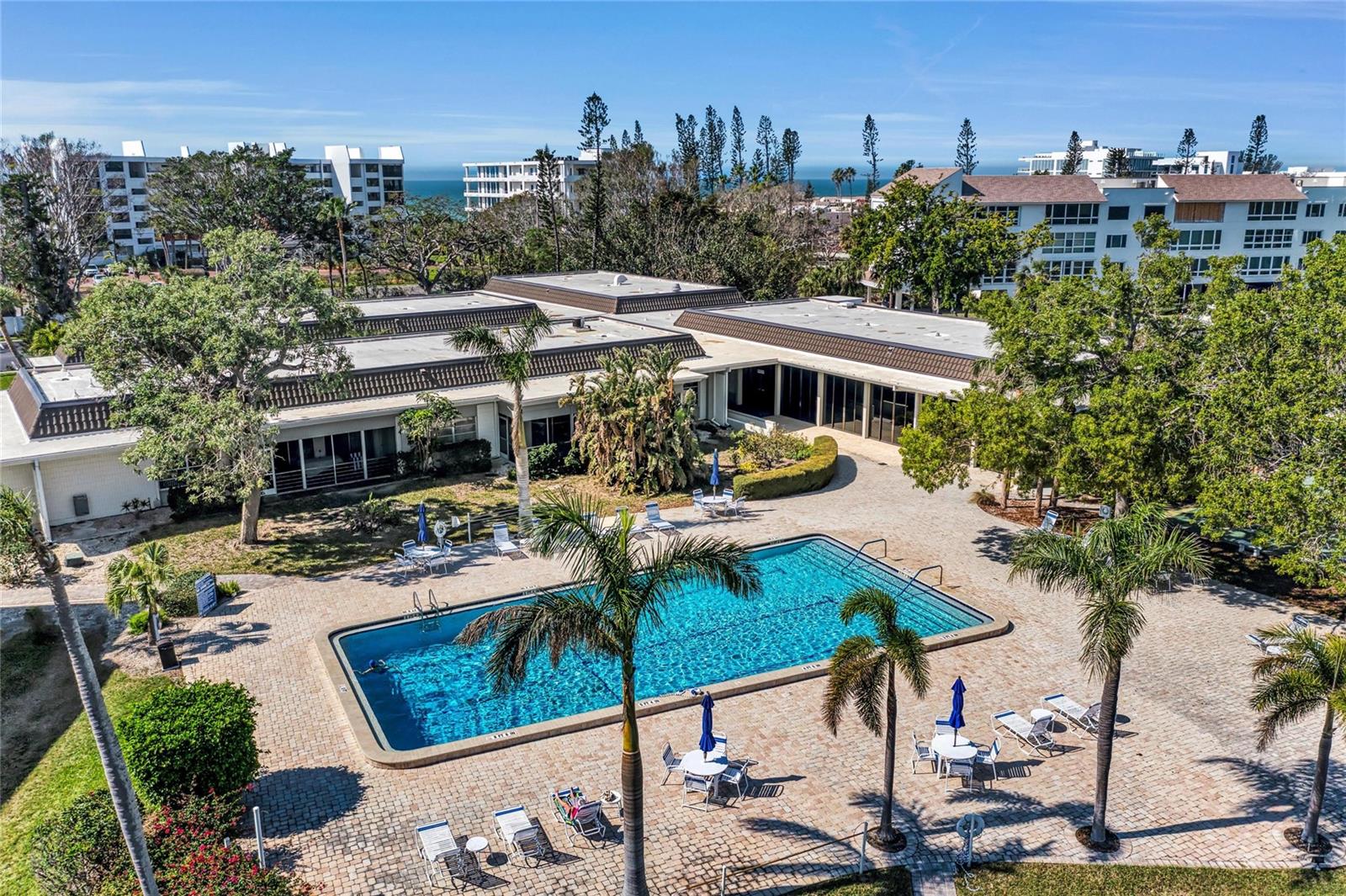 Image 21 of 29 For 4420 Exeter Drive 307