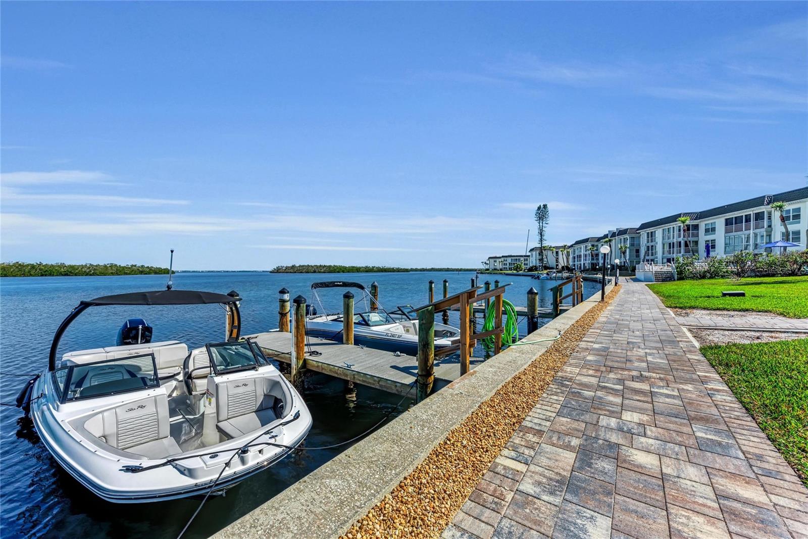 Image 23 of 29 For 4420 Exeter Drive 307