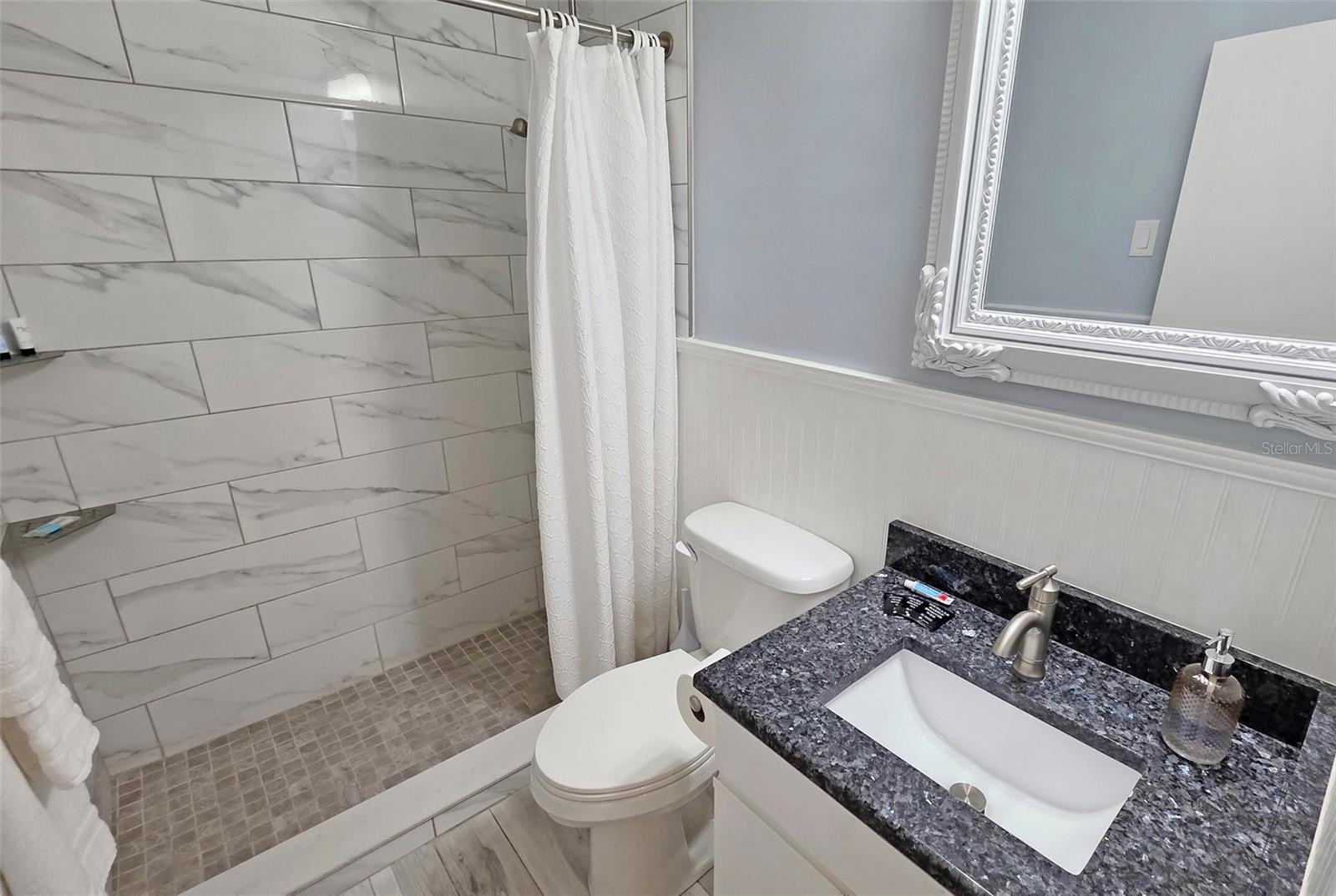 Image 16 of 29 For 2442 Wood Street