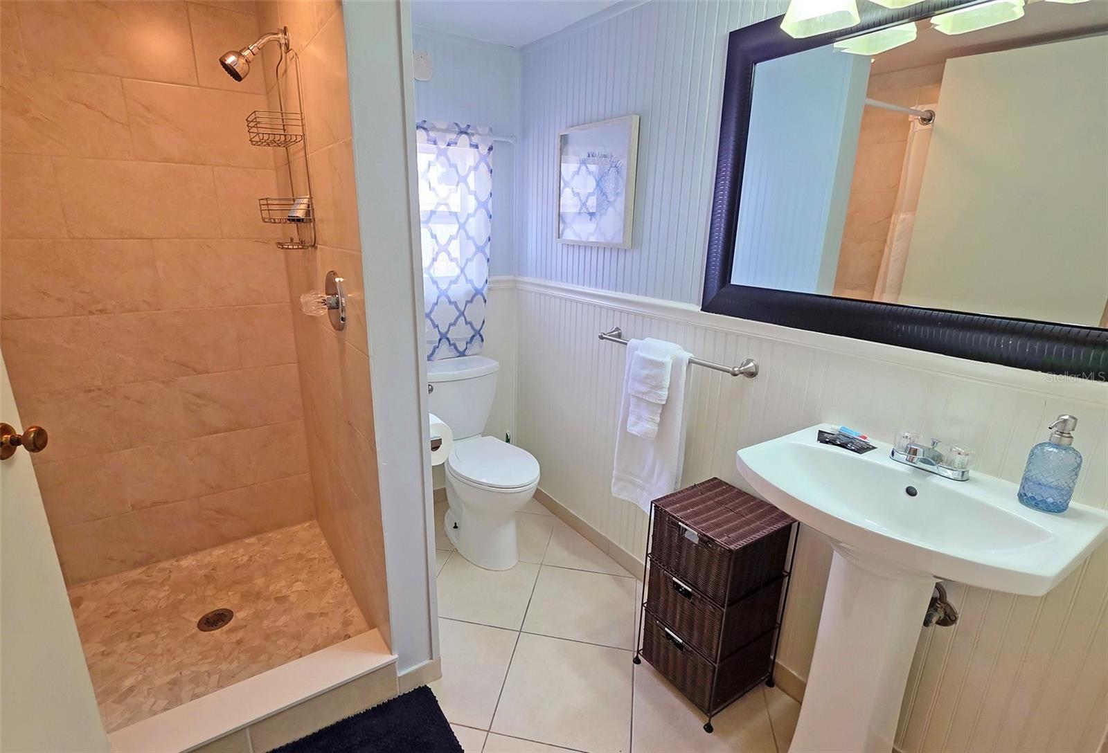 Image 21 of 29 For 2442 Wood Street