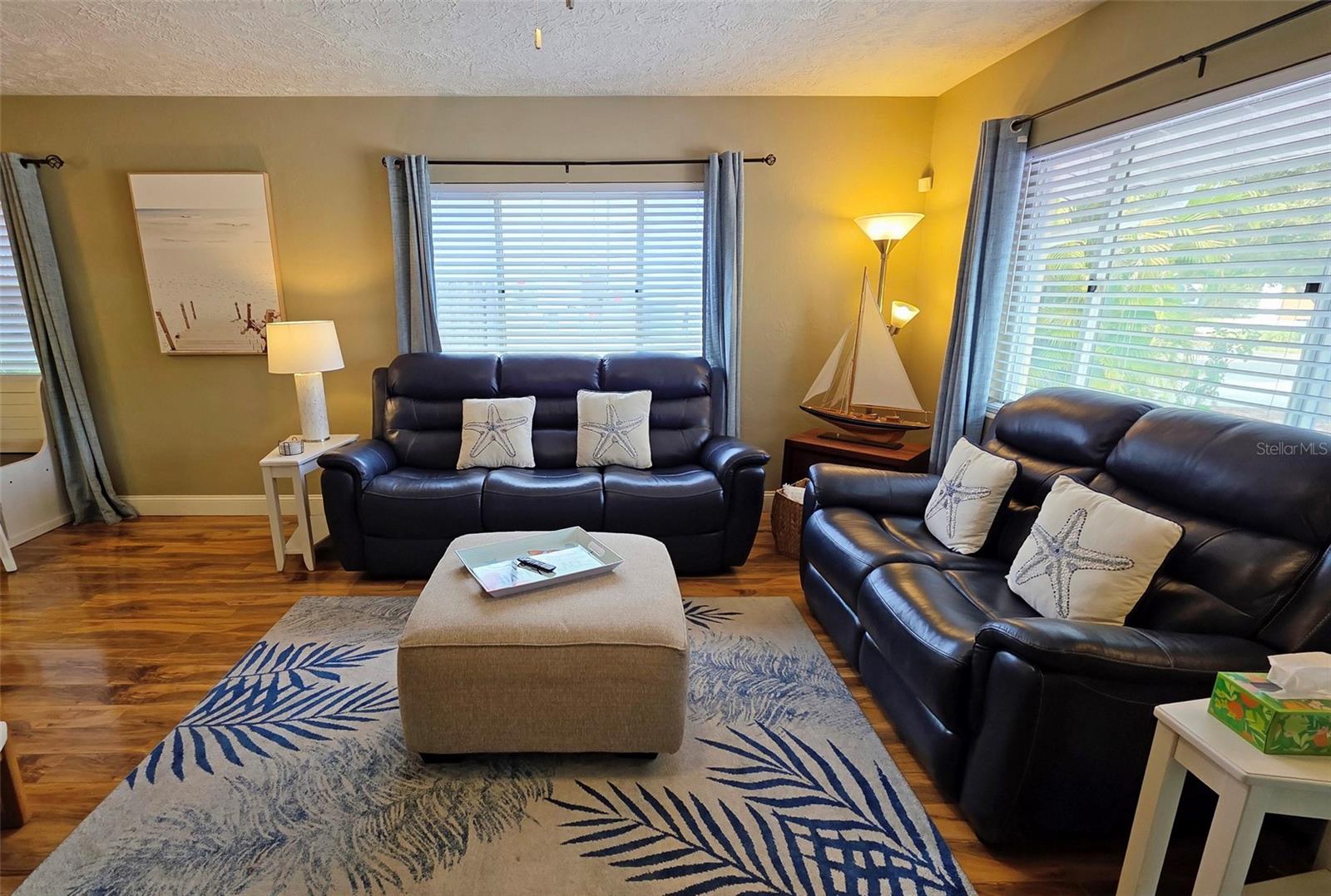 Image 7 of 29 For 2442 Wood Street