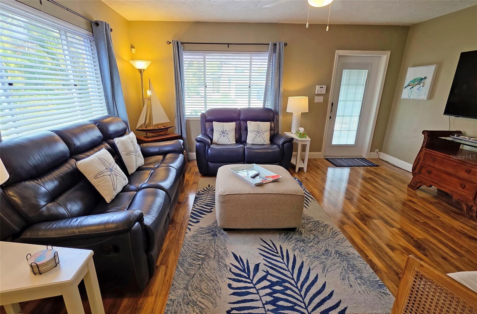 Image 9 of 29 For 2442 Wood Street