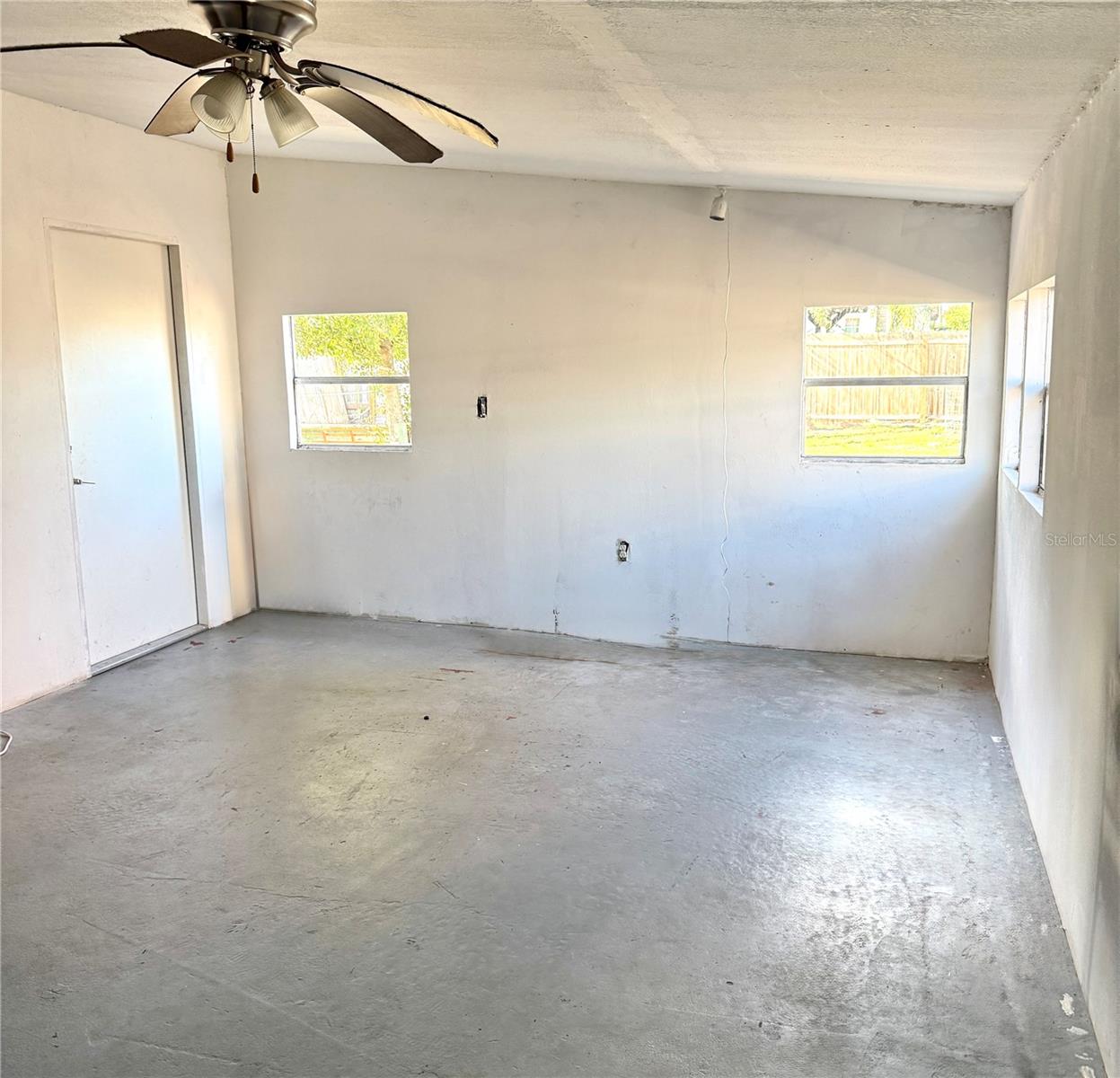 Image 12 of 15 For 1221 22nd Avenue W