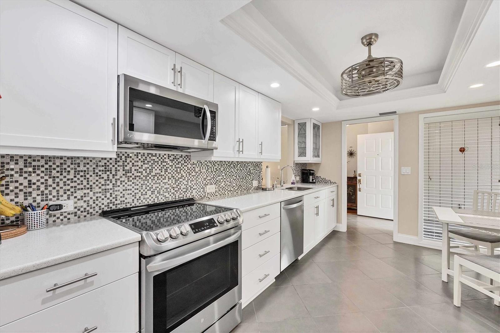 Image 14 of 48 For 5448 Crestlake Boulevard 158