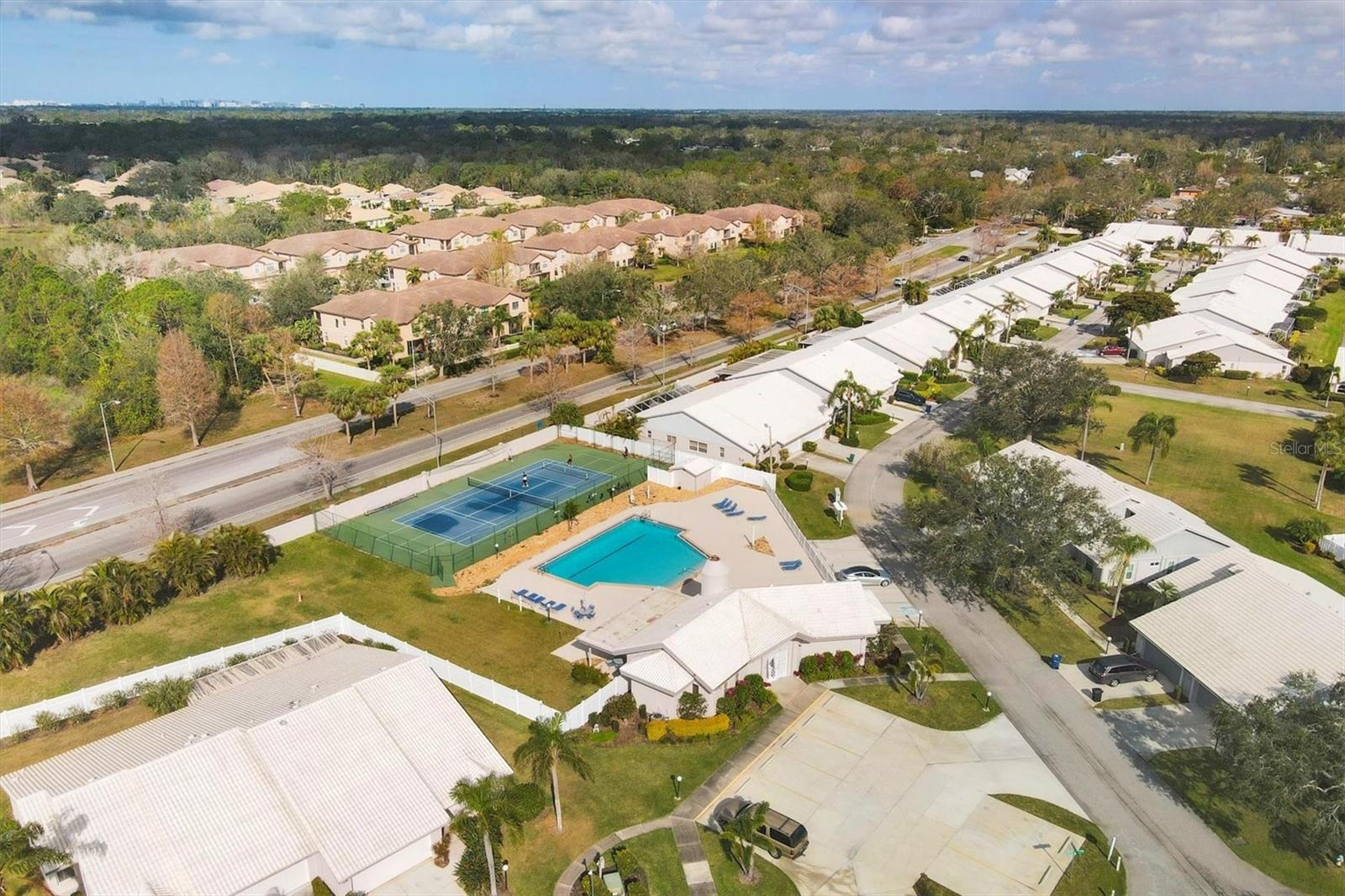 Image 40 of 48 For 5448 Crestlake Boulevard 158