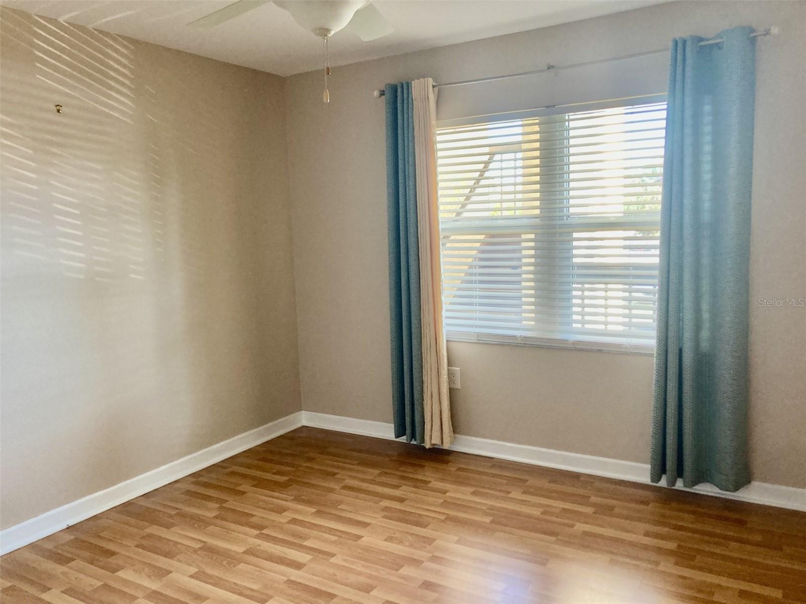 Image 12 of 22 For 305 30th Avenue W A212