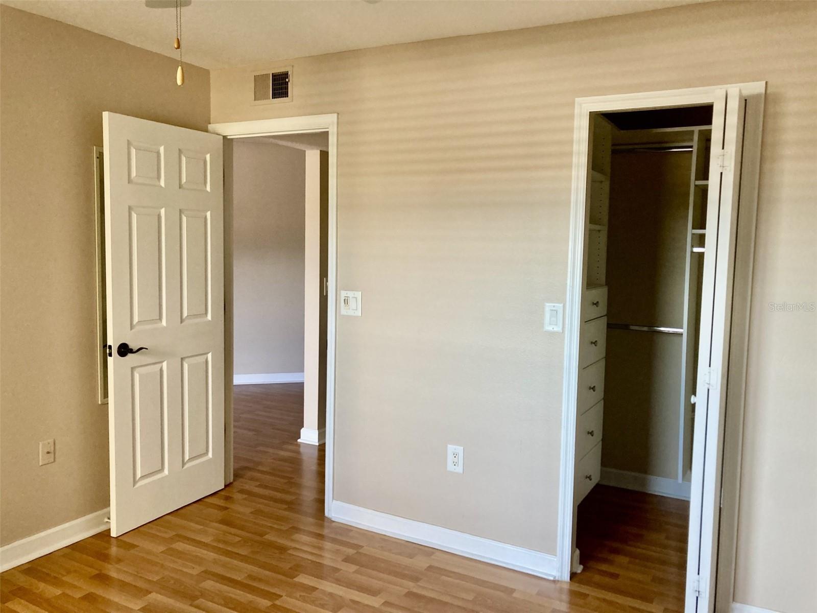 Image 13 of 22 For 305 30th Avenue W A212