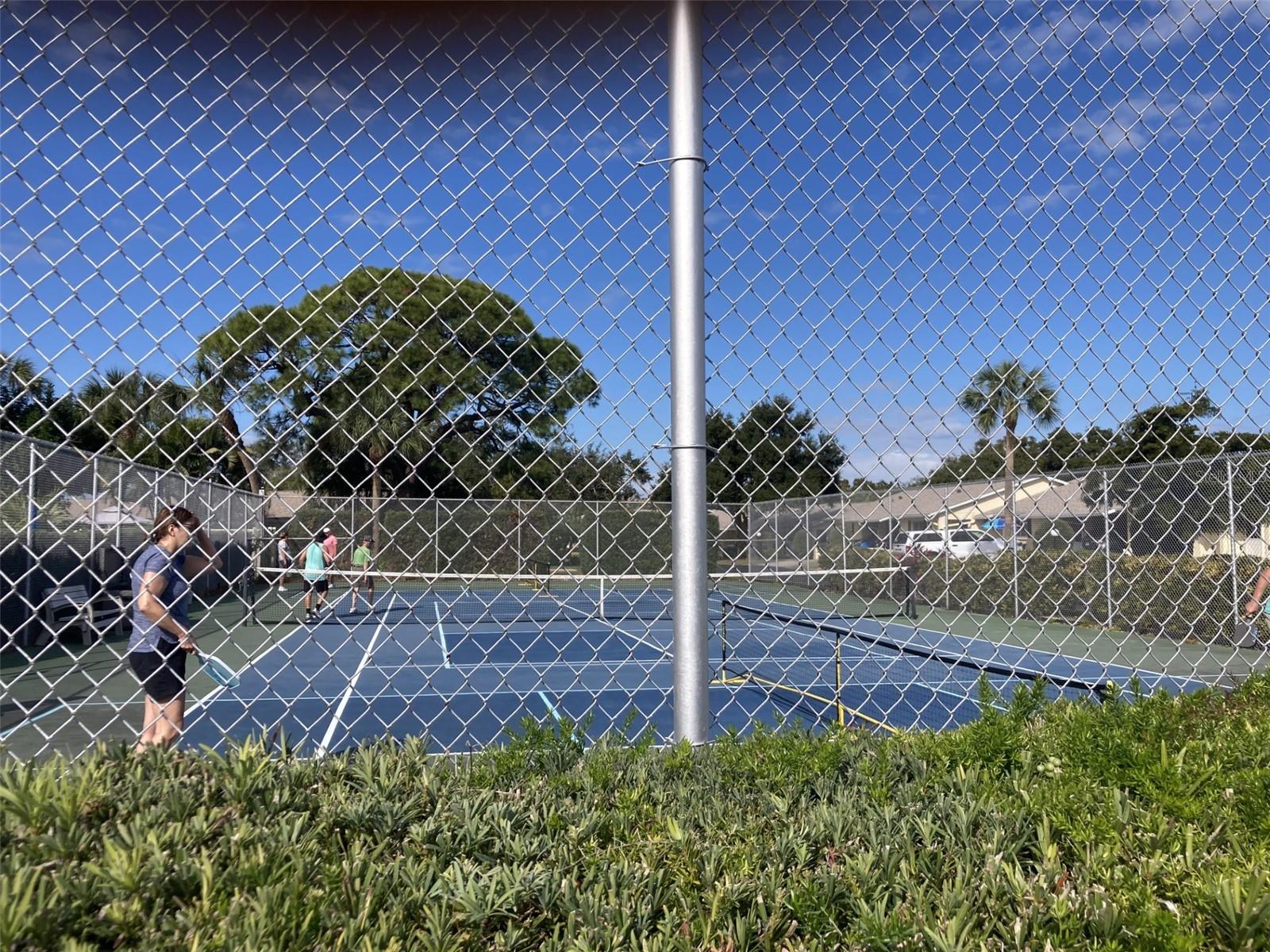 Image 21 of 22 For 305 30th Avenue W A212