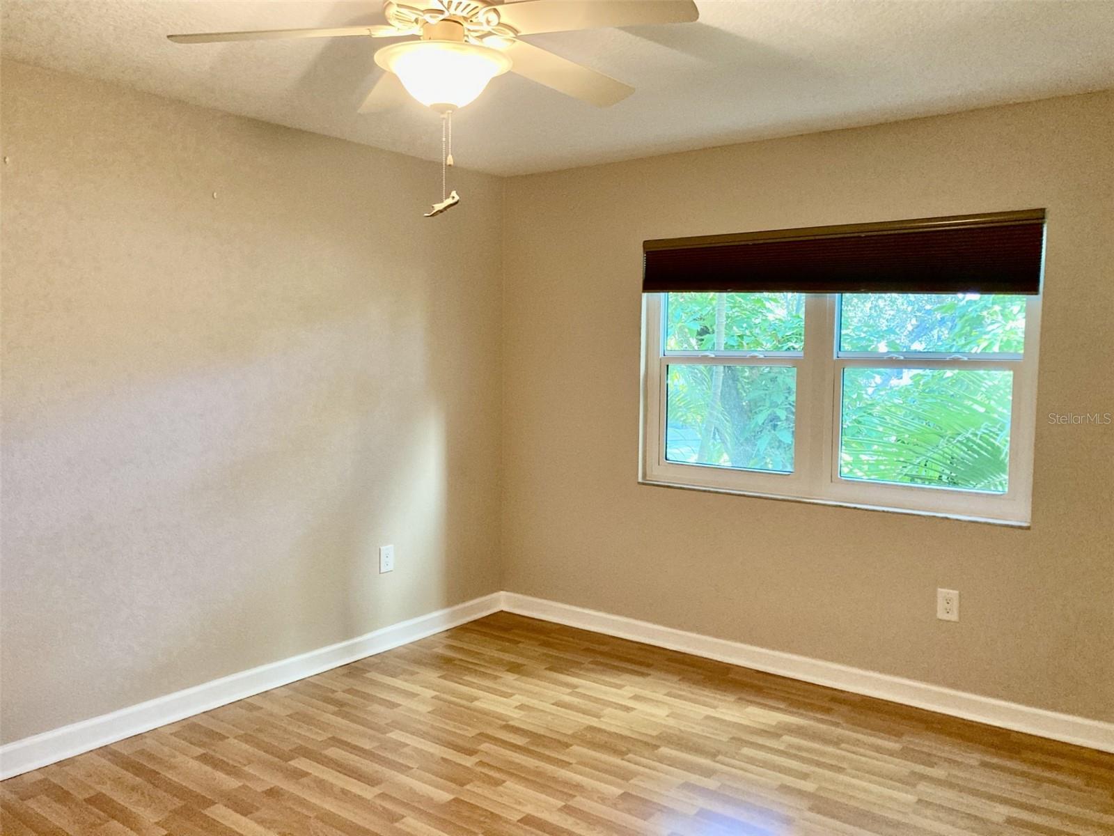 Image 8 of 22 For 305 30th Avenue W A212