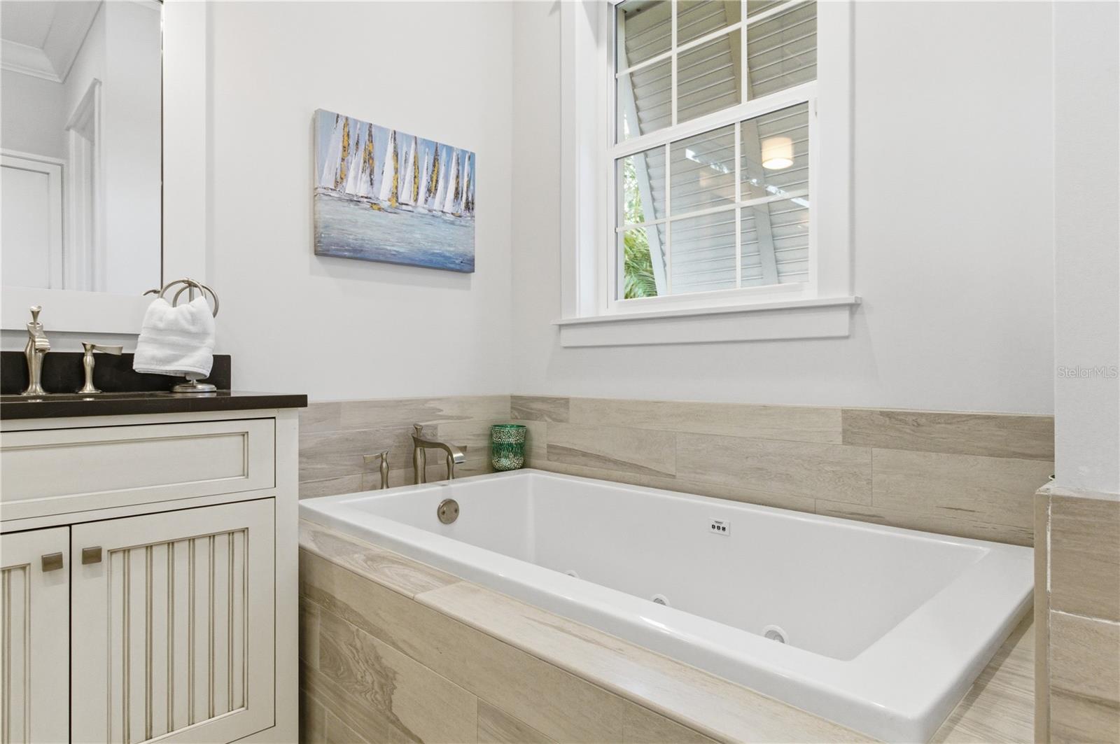 Image 30 of 47 For 3919 Roberts Point Road