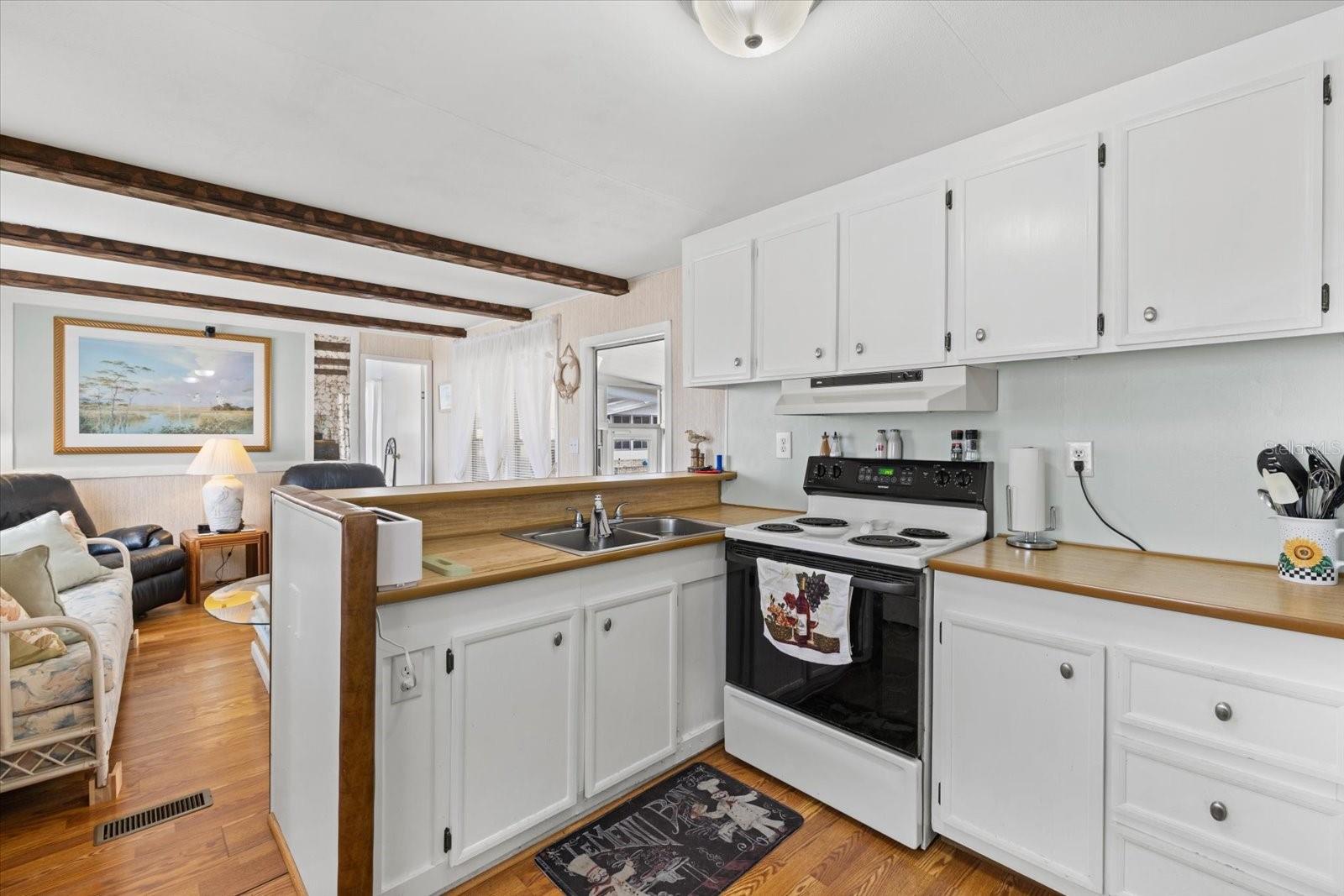 Image 13 of 26 For 5316 53rd Avenue E A33