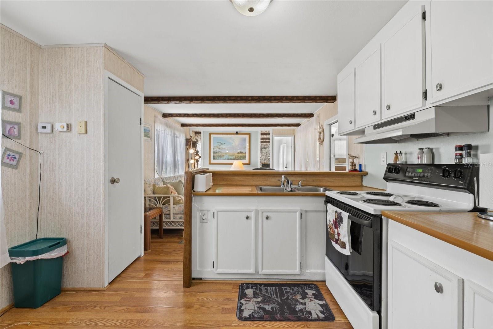 Image 14 of 26 For 5316 53rd Avenue E A33