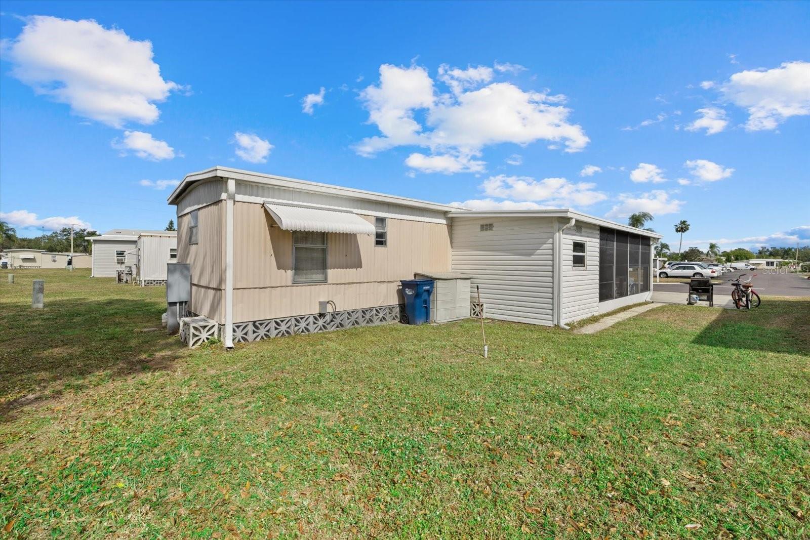 Image 4 of 26 For 5316 53rd Avenue E A33