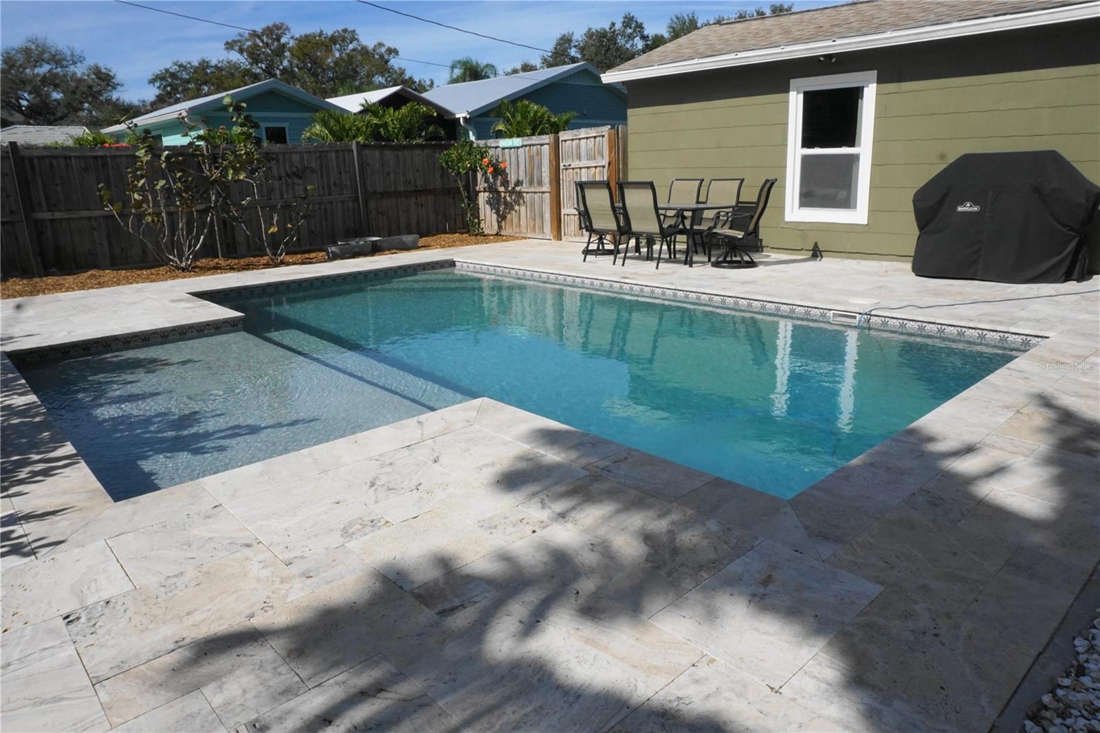 Listing photo id 17 for 1116 30th Avenue N