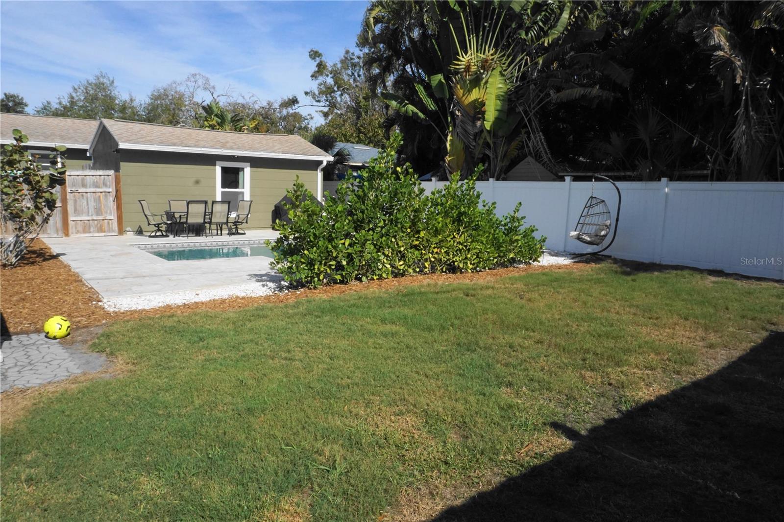 Listing photo id 18 for 1116 30th Avenue N