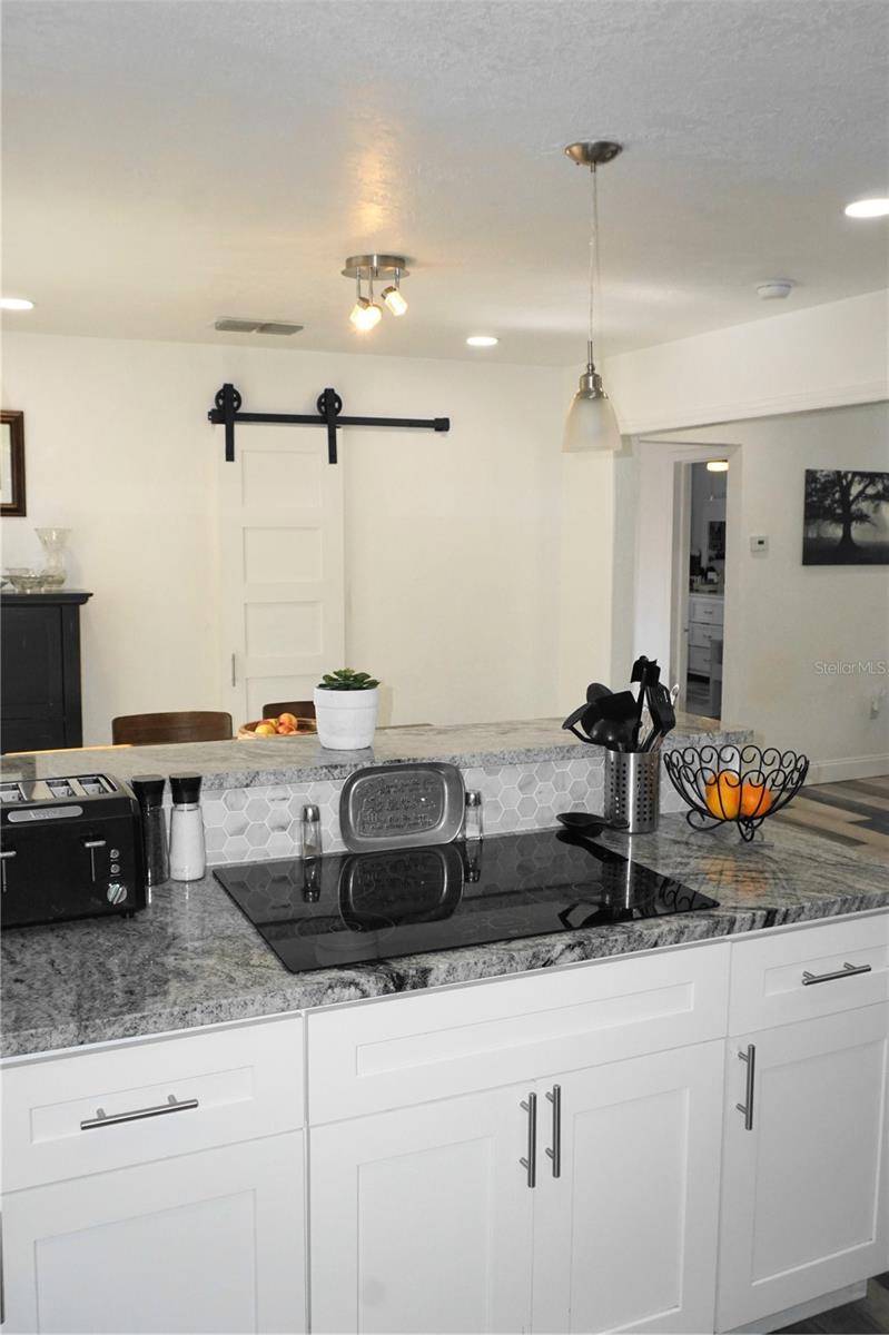 Listing photo id 4 for 1116 30th Avenue N