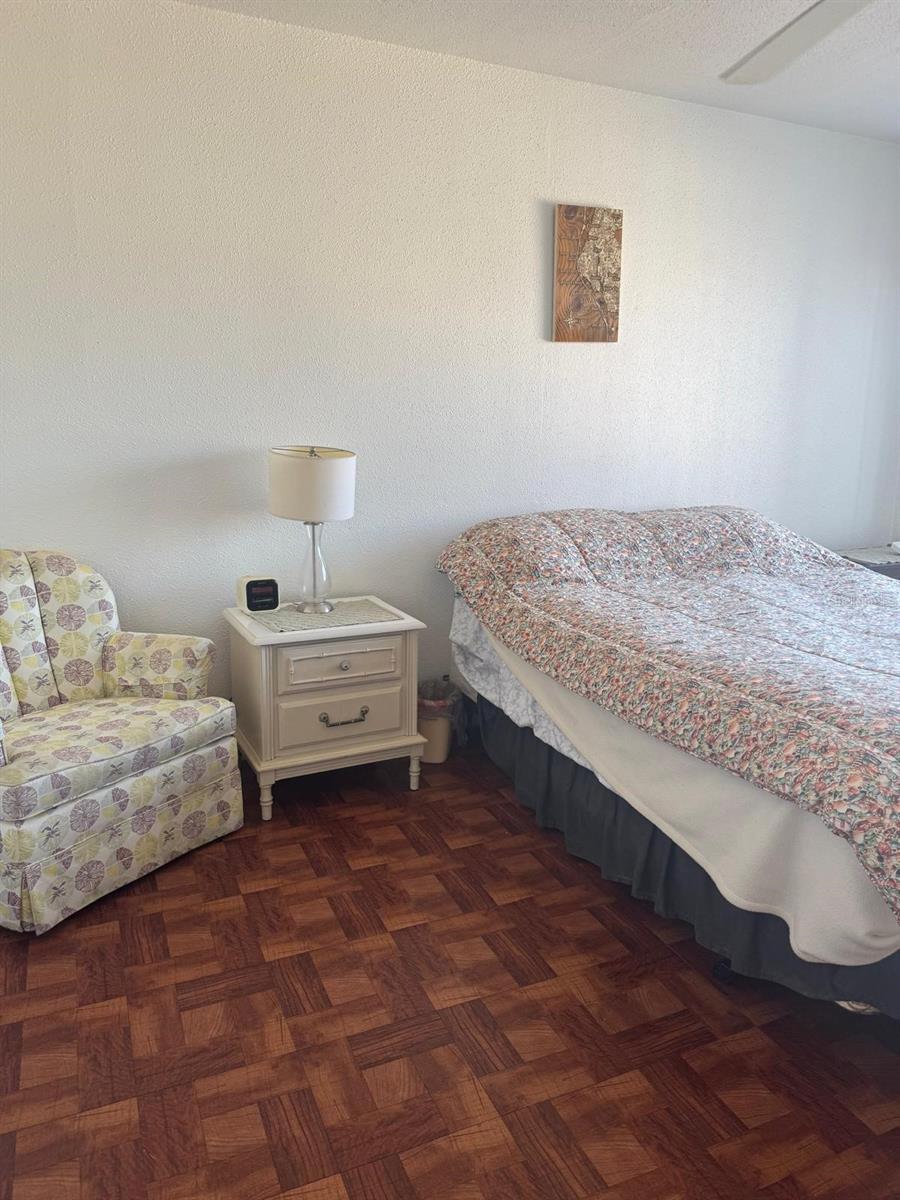 Image 20 of 64 For 10375 Paradise Boulevard 56