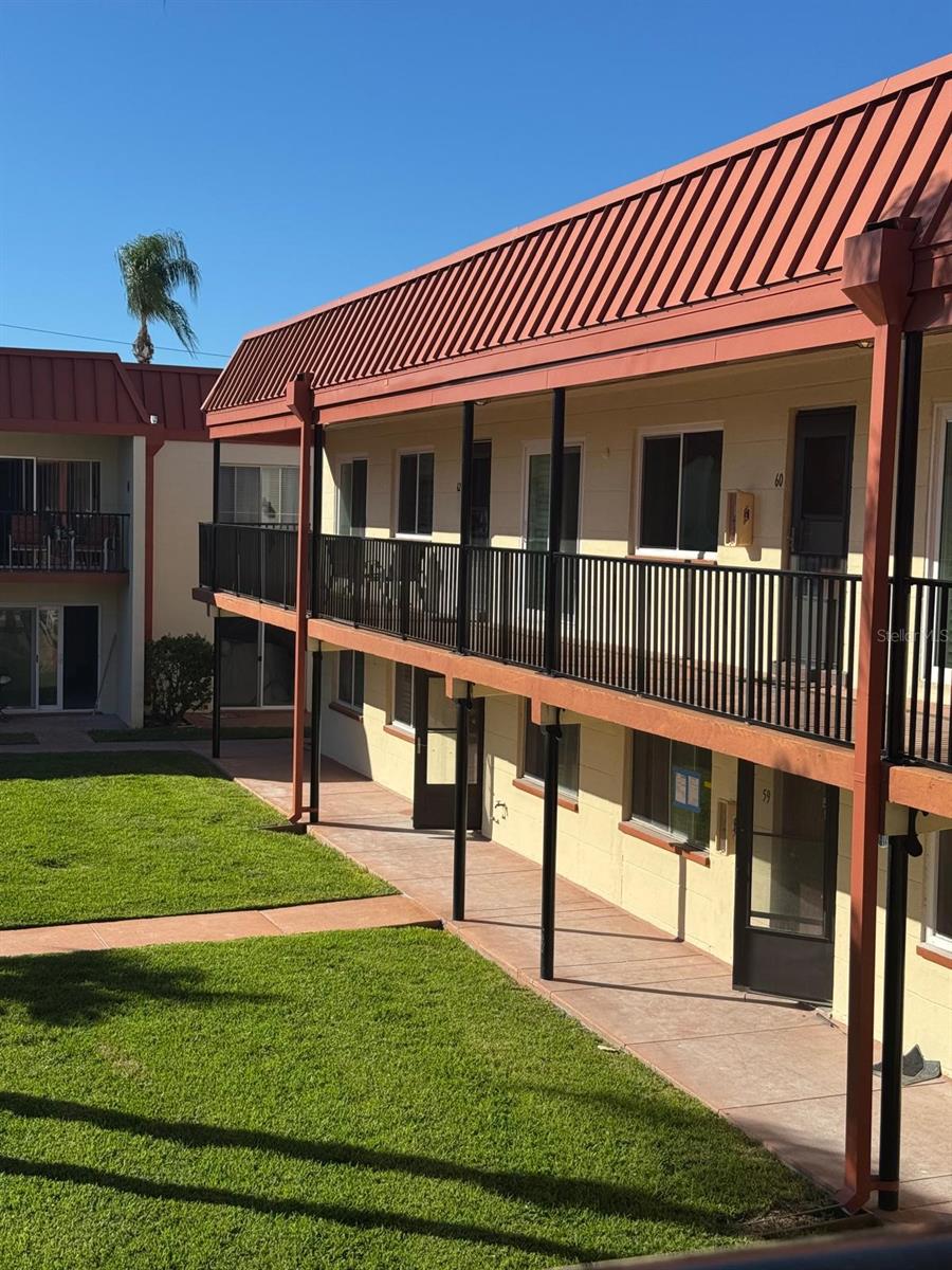 Image 36 of 64 For 10375 Paradise Boulevard 56