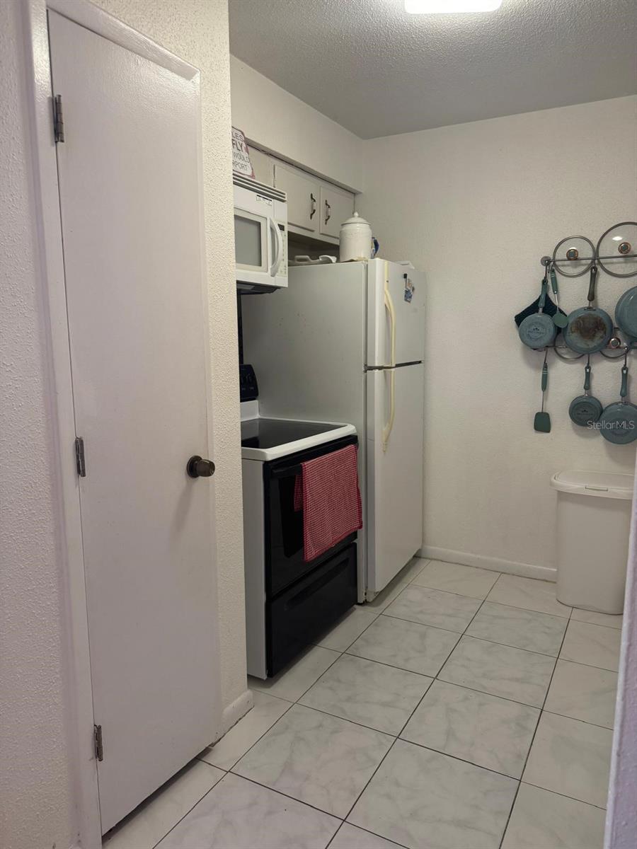 Image 40 of 64 For 10375 Paradise Boulevard 56