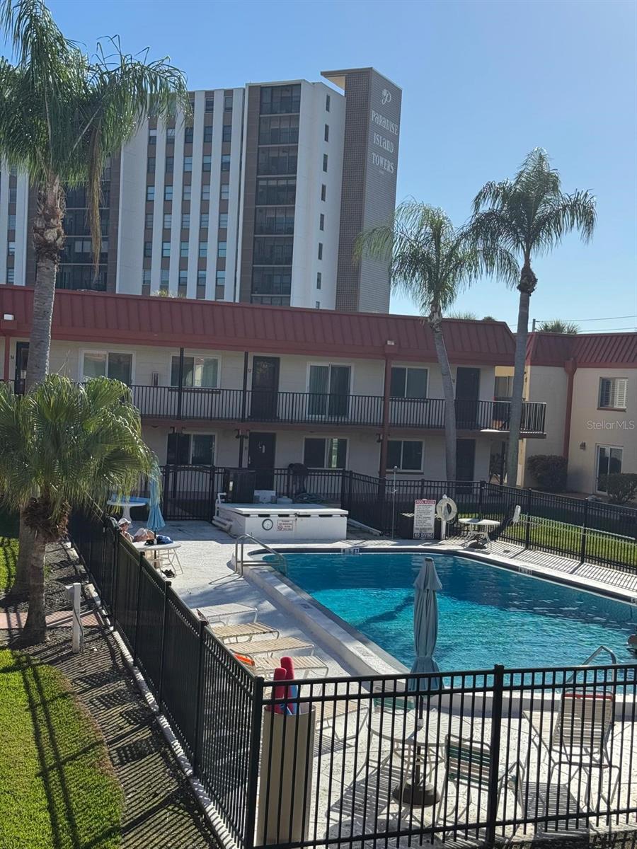 Image 55 of 64 For 10375 Paradise Boulevard 56