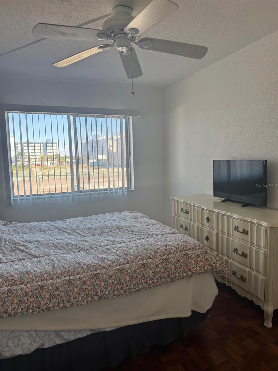 Image 62 of 64 For 10375 Paradise Boulevard 56