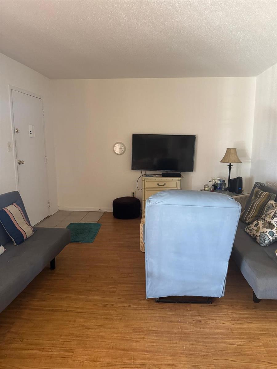 Image 8 of 64 For 10375 Paradise Boulevard 56