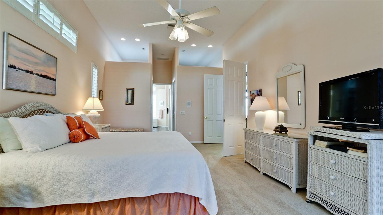 Image 23 of 50 For 4603 4th Avenue Ne