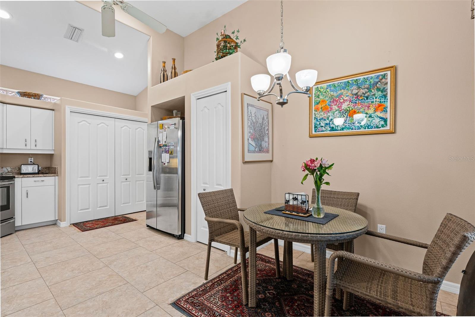 Image 13 of 43 For 3871 Alamanda Drive