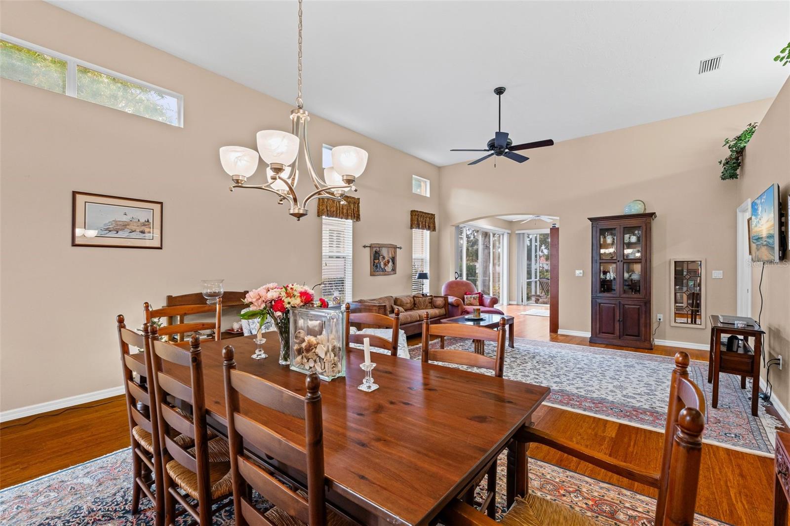 Image 18 of 43 For 3871 Alamanda Drive