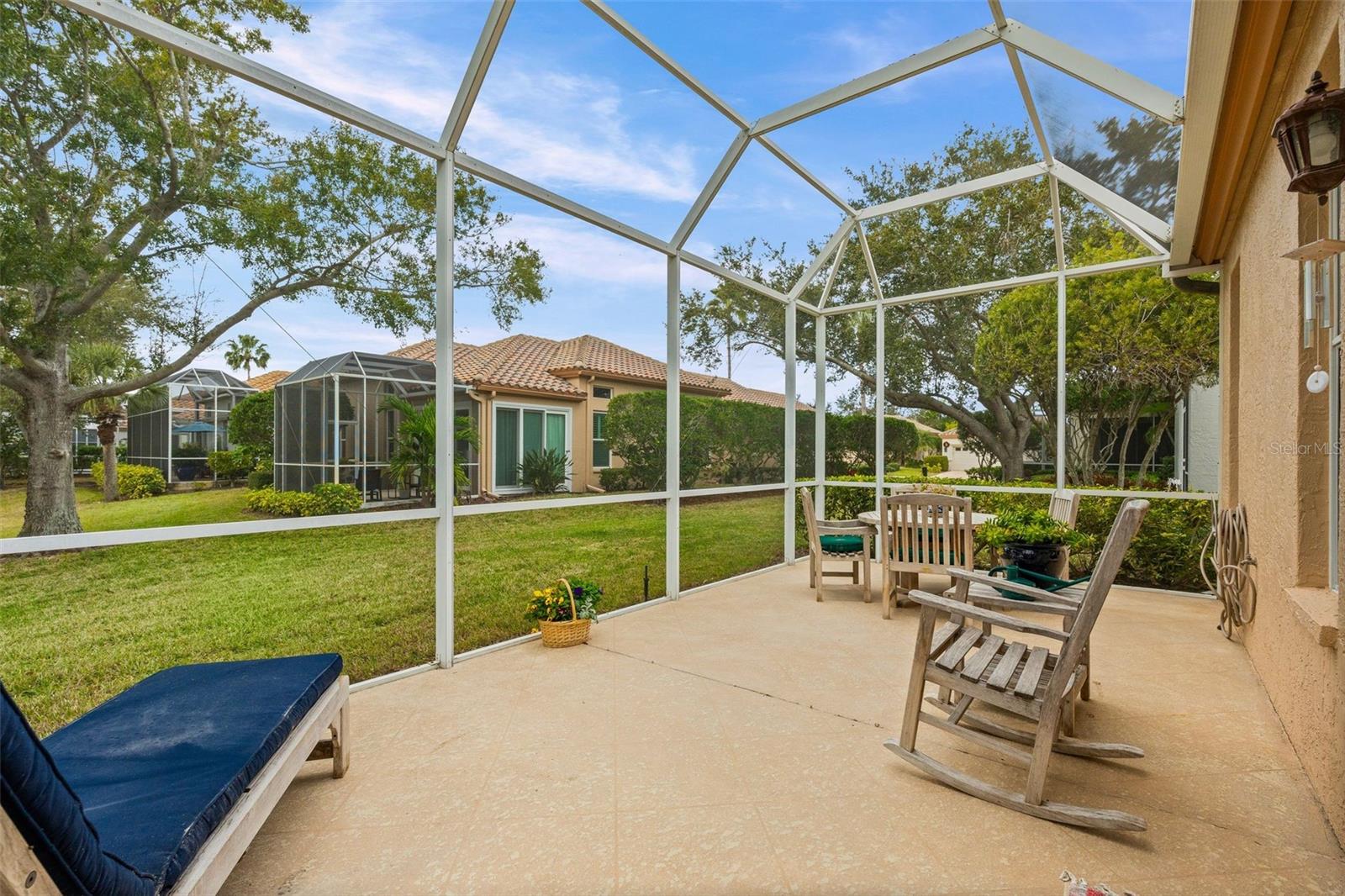 Image 34 of 43 For 3871 Alamanda Drive