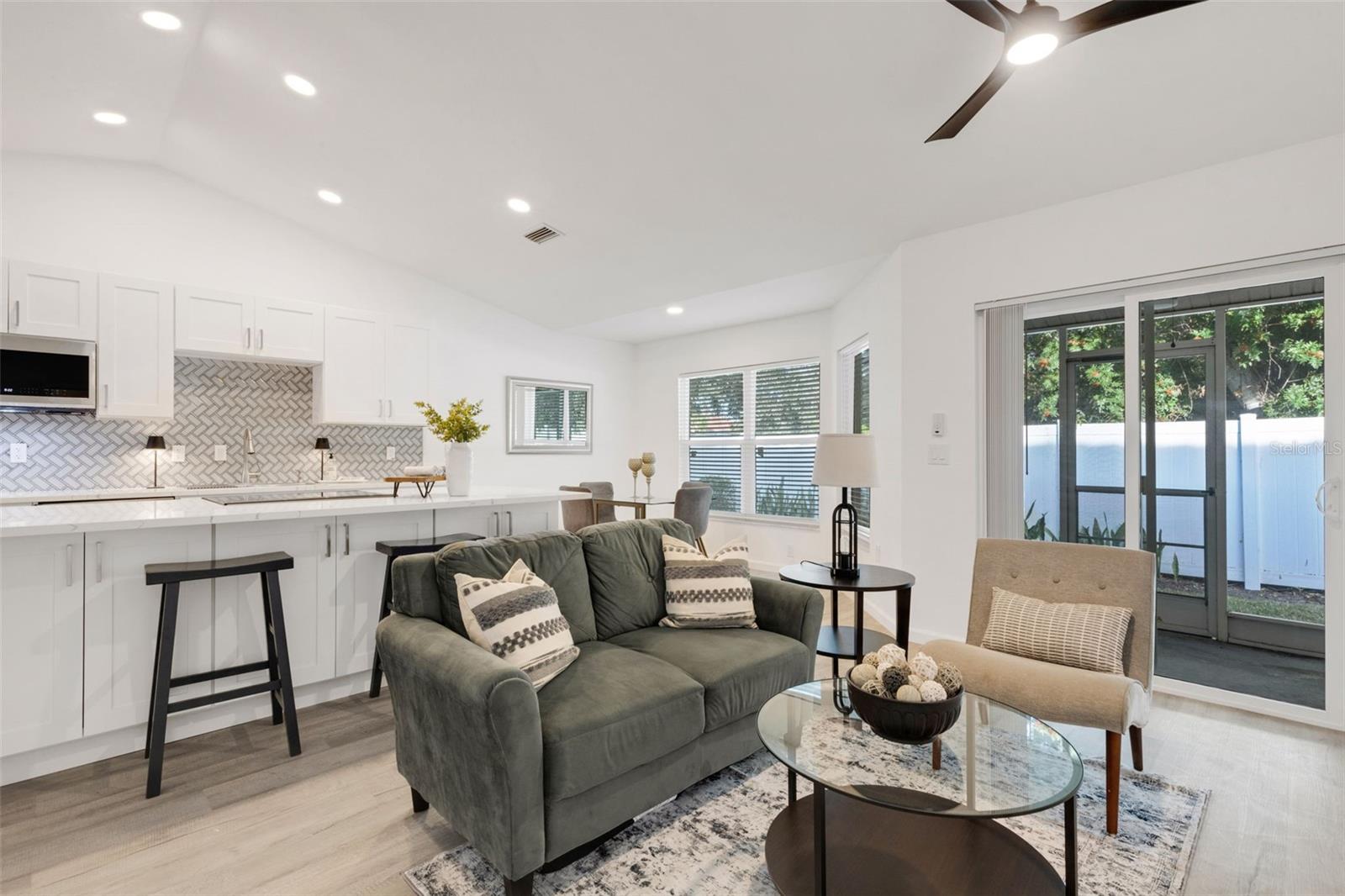 Image 18 of 42 For 606 Marcus Street 26