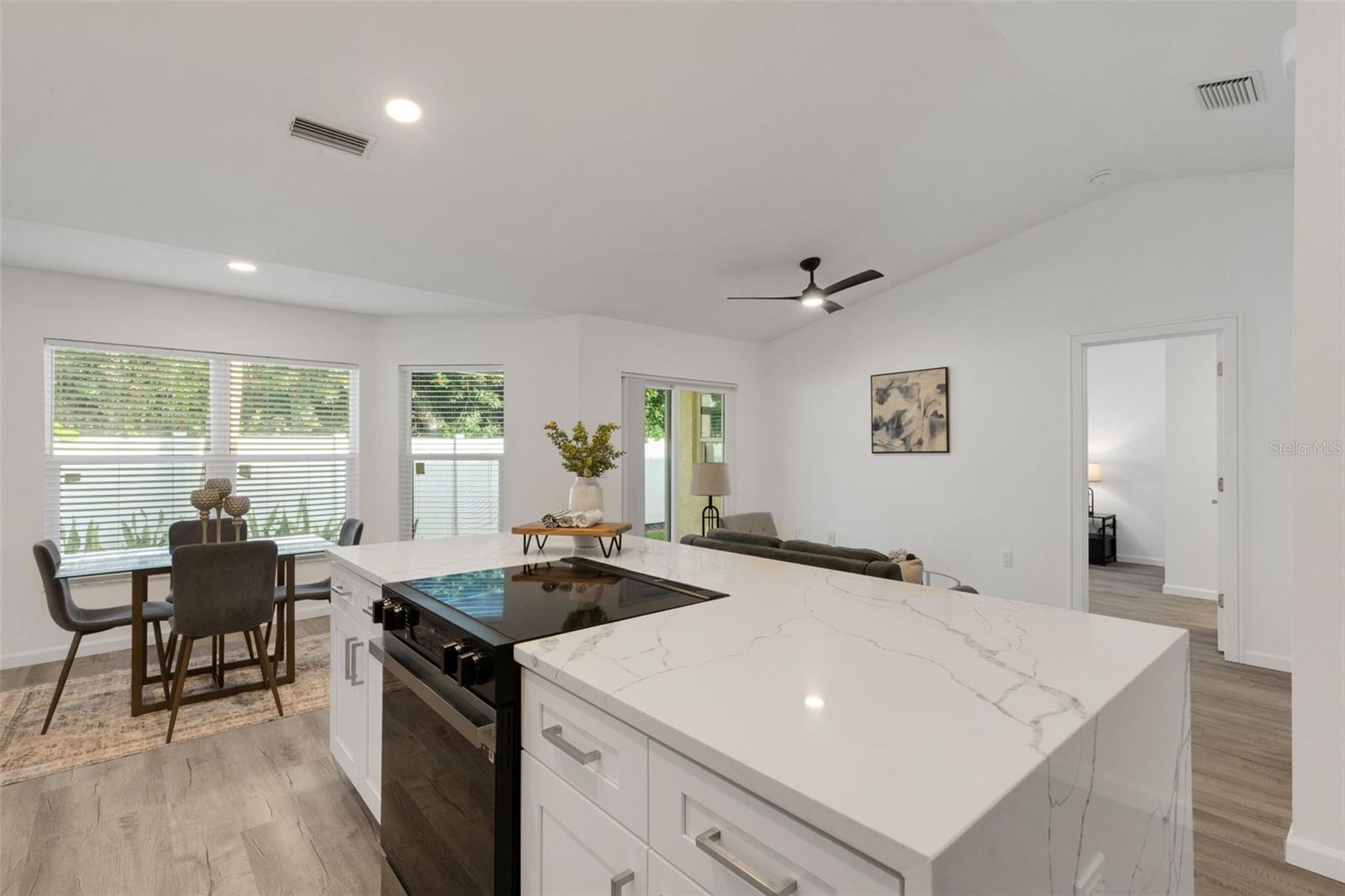 Image 9 of 42 For 606 Marcus Street 26