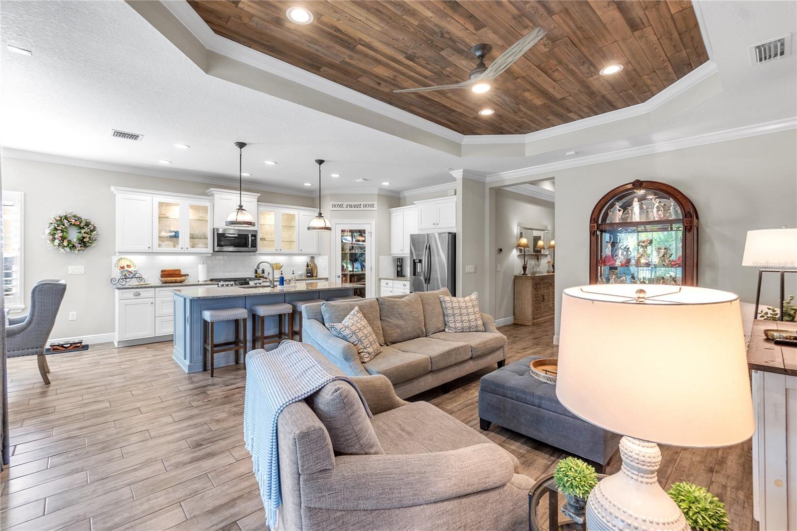 Image 10 of 46 For 6423 Tideline Drive