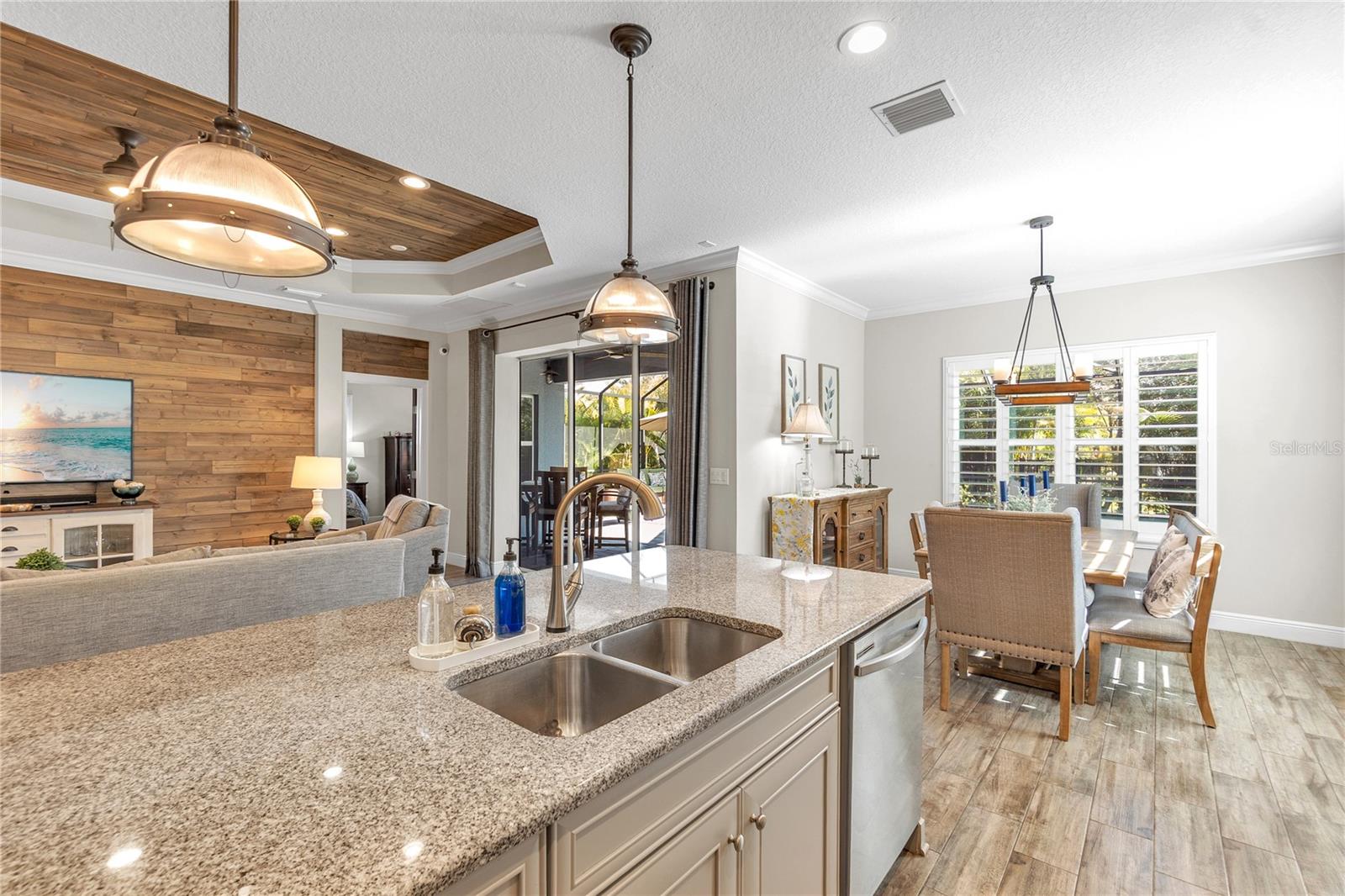 Image 11 of 46 For 6423 Tideline Drive