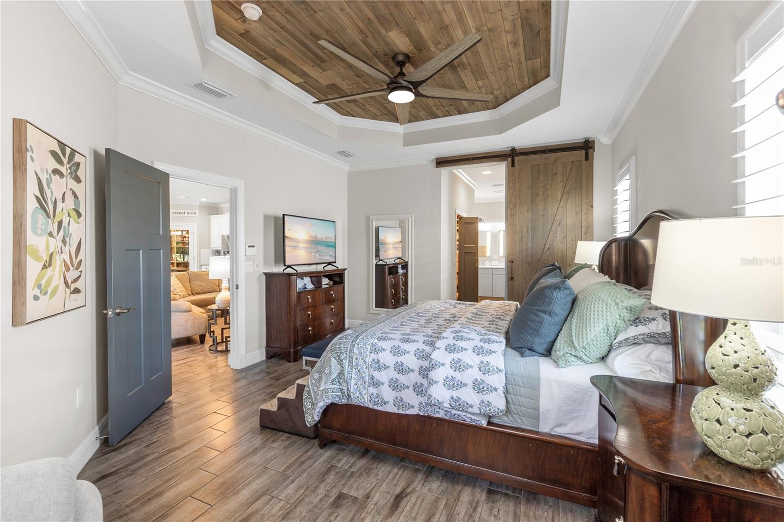 Image 17 of 46 For 6423 Tideline Drive