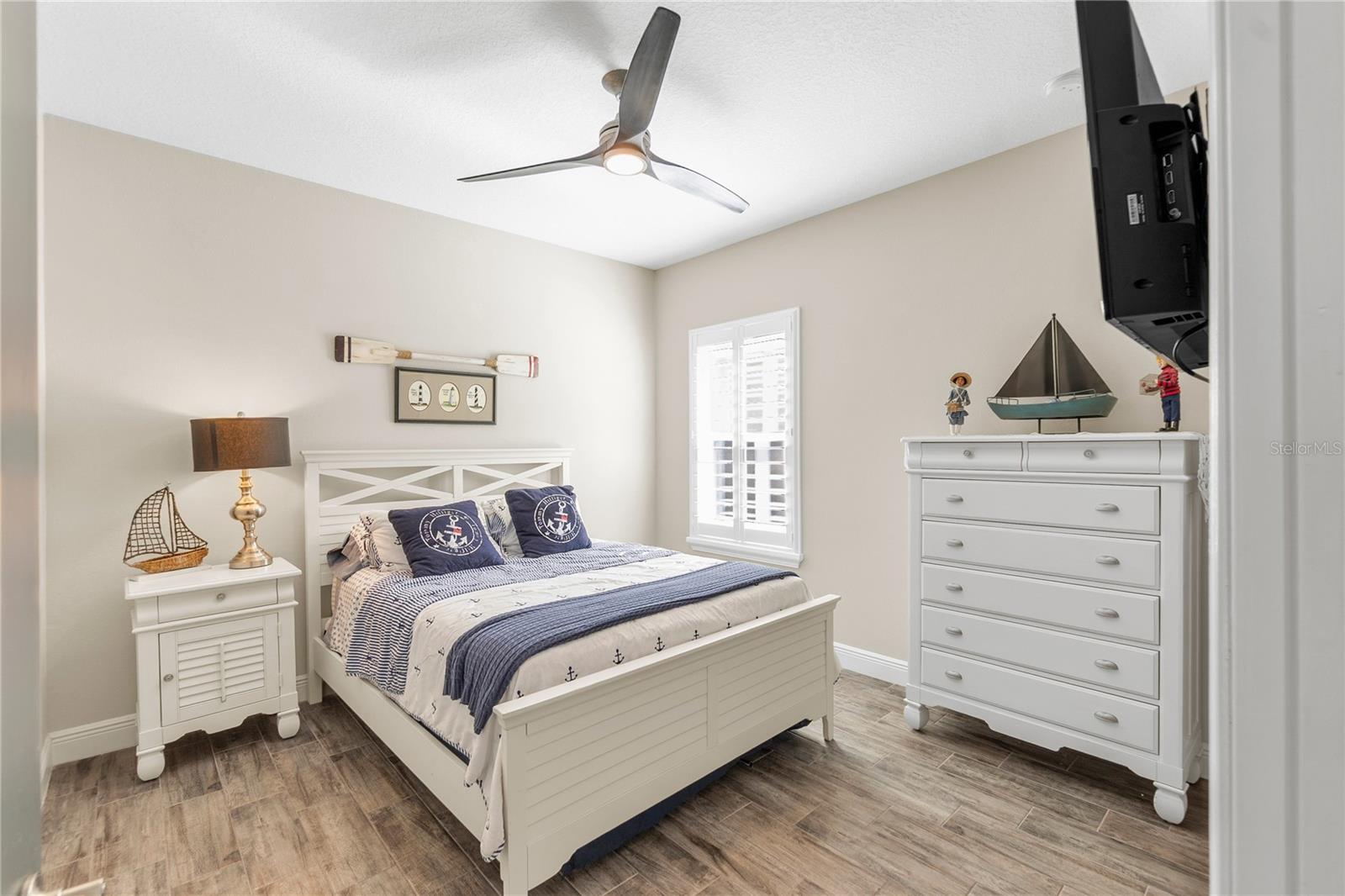 Image 23 of 46 For 6423 Tideline Drive