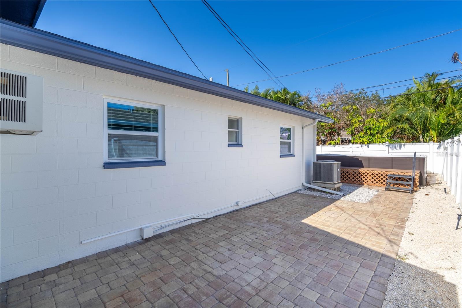 Image 24 of 27 For 1825 Shore Acres Blvd Ne