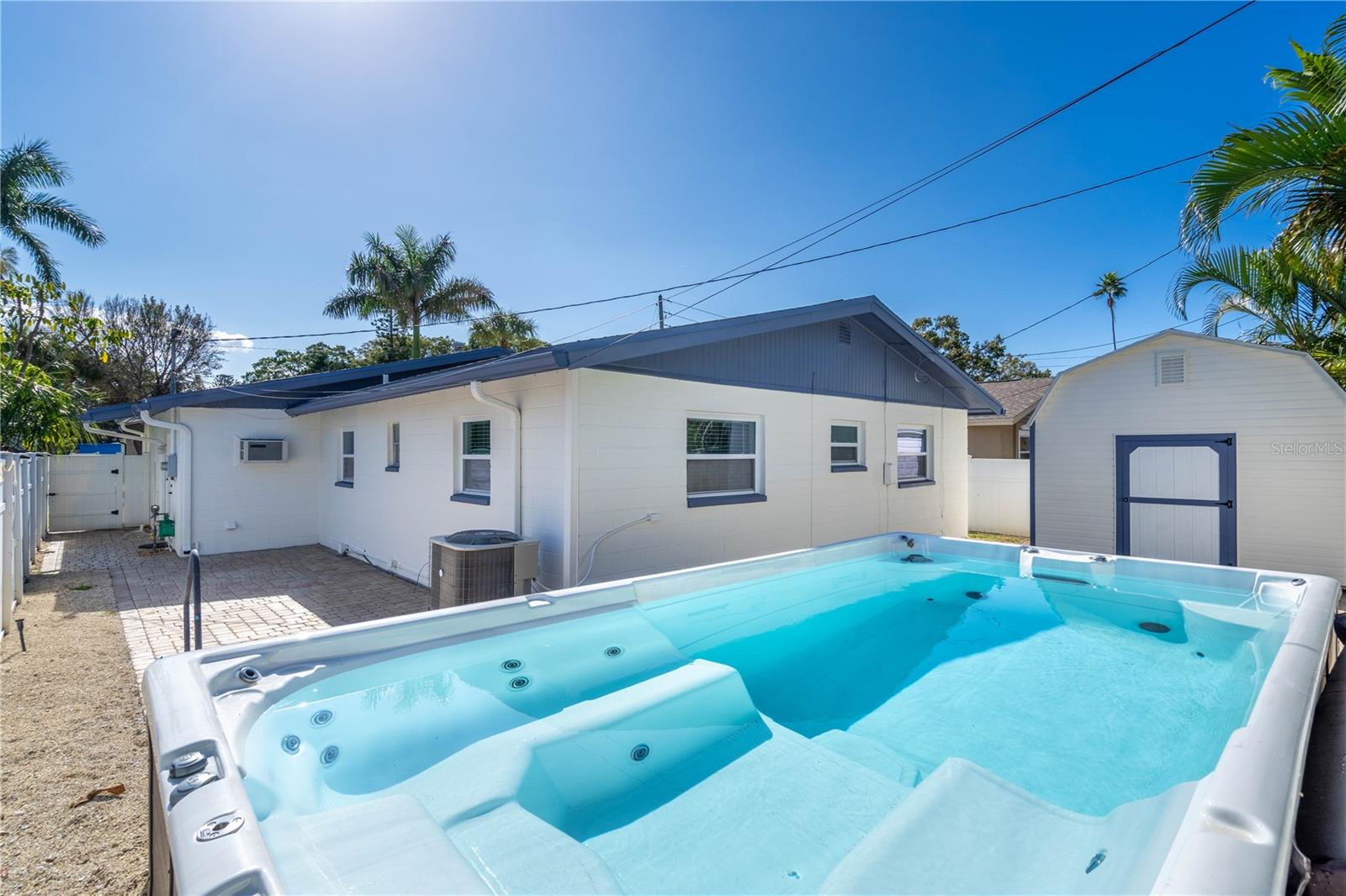 Image 25 of 27 For 1825 Shore Acres Blvd Ne