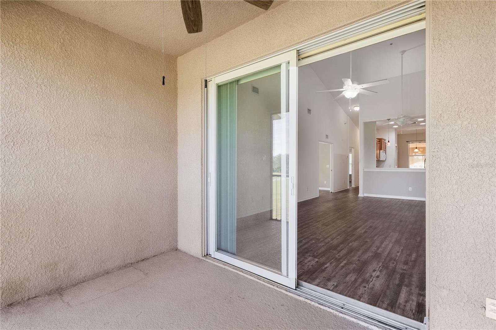 Image 20 of 58 For 819 Fairwaycove Ln  206